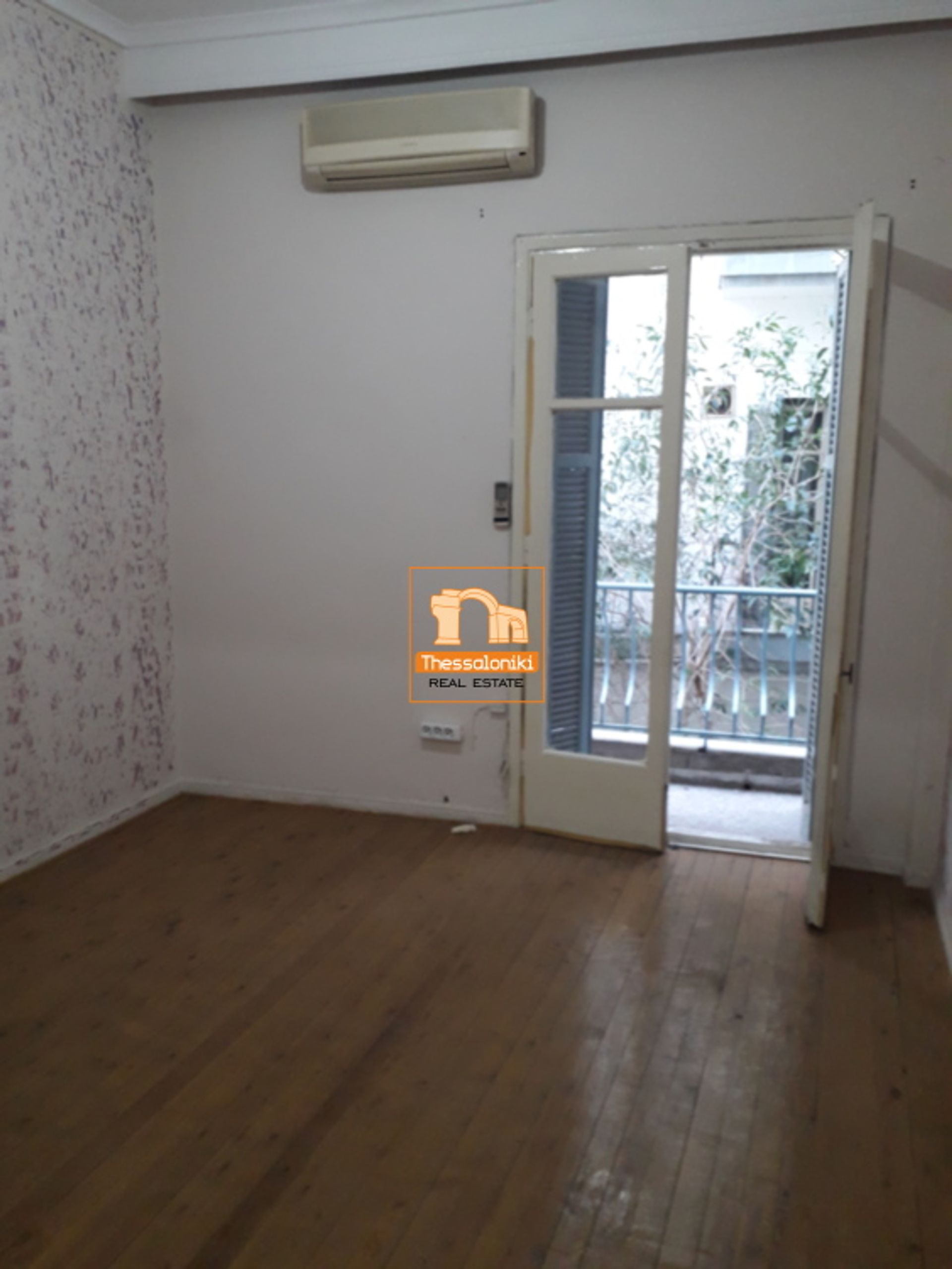 Condominium in Thessaloniki, Kentriki Makedonia 12518603