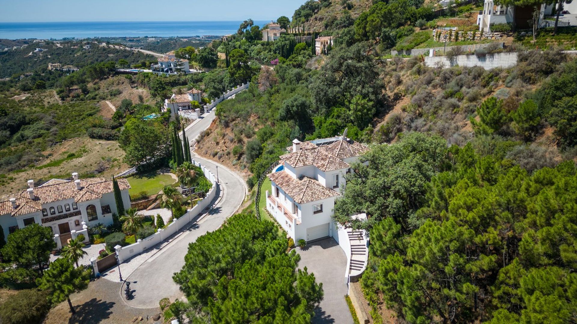 House in Benahavís, Andalusia 12518999