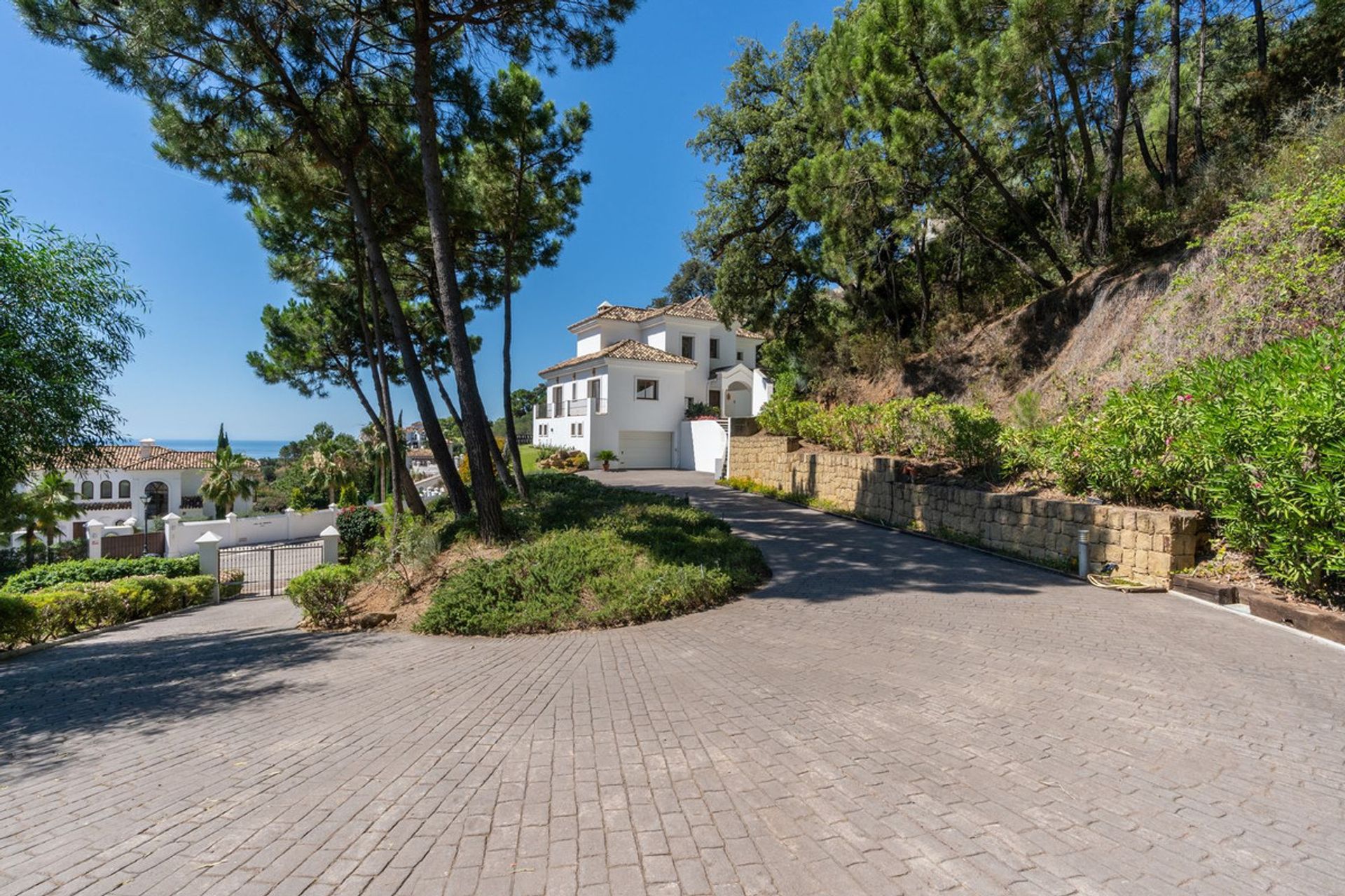 House in Benahavís, Andalusia 12518999