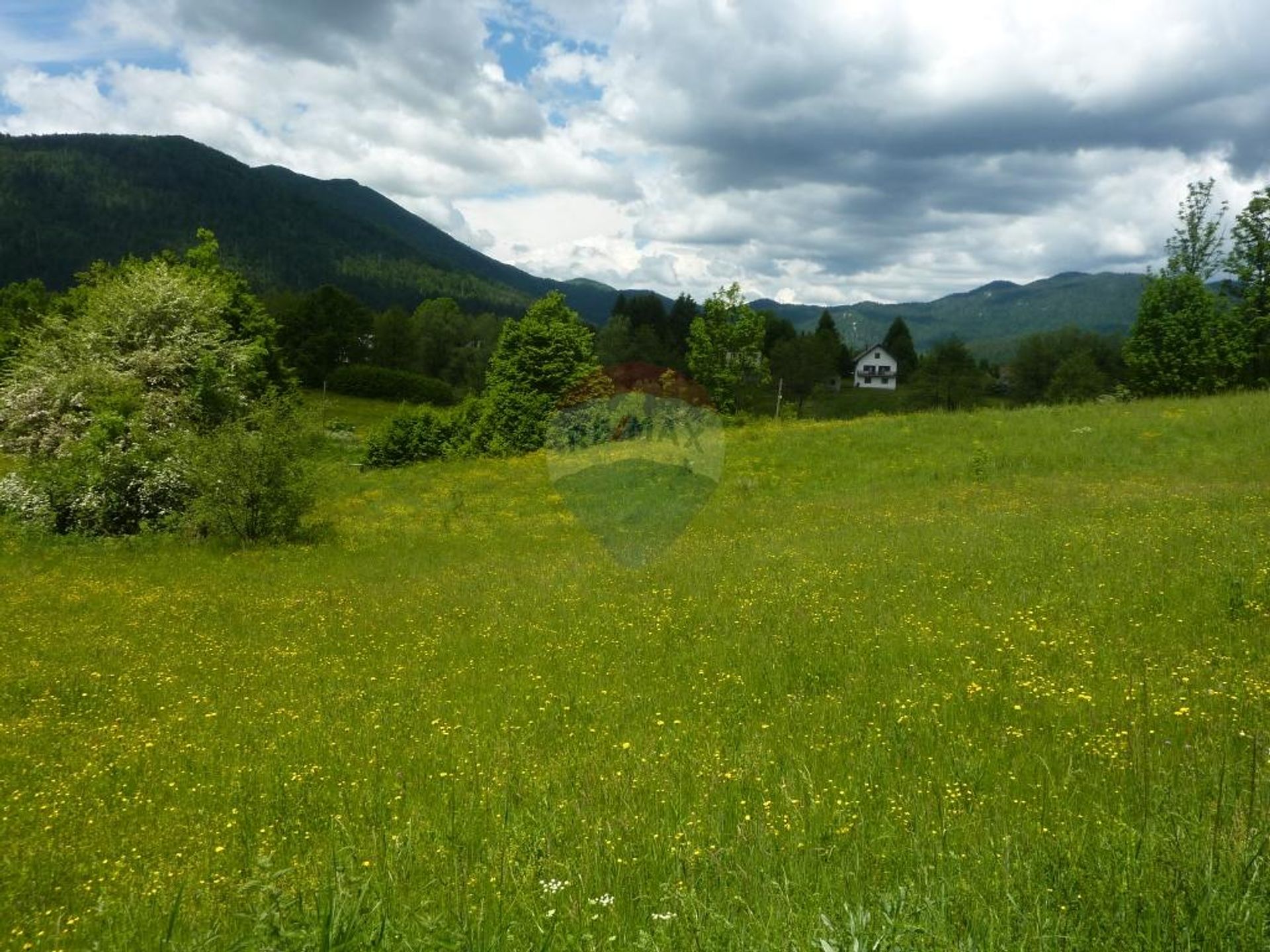 Tierra en Vrbovsko, Primorsko-Goranska Županija 12519188