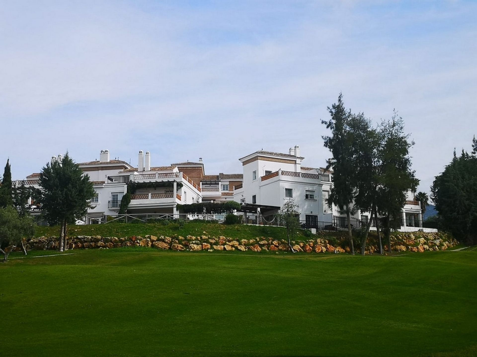 房子 在 Alhaurín de la Torre, Andalusia 12519943