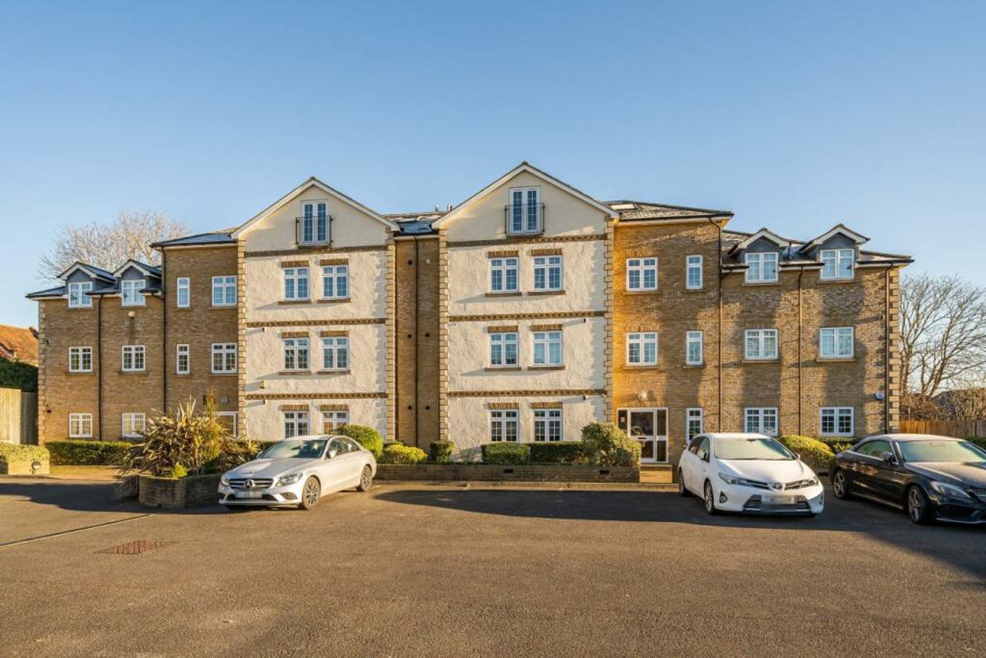 Condominium in Elmers Einde, Bromley 12520455