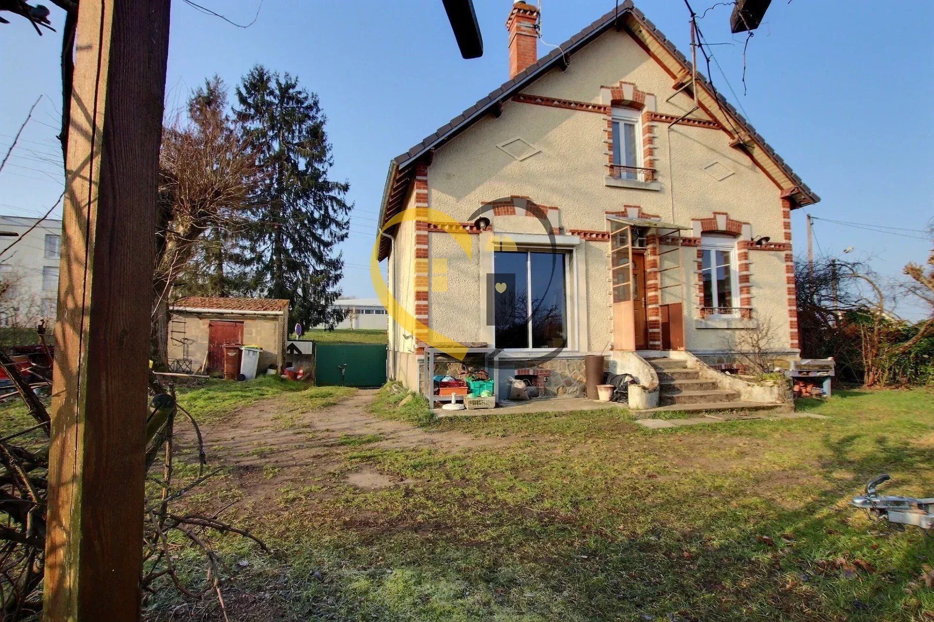 House in Vierzon, Centre-Val de Loire 12520727