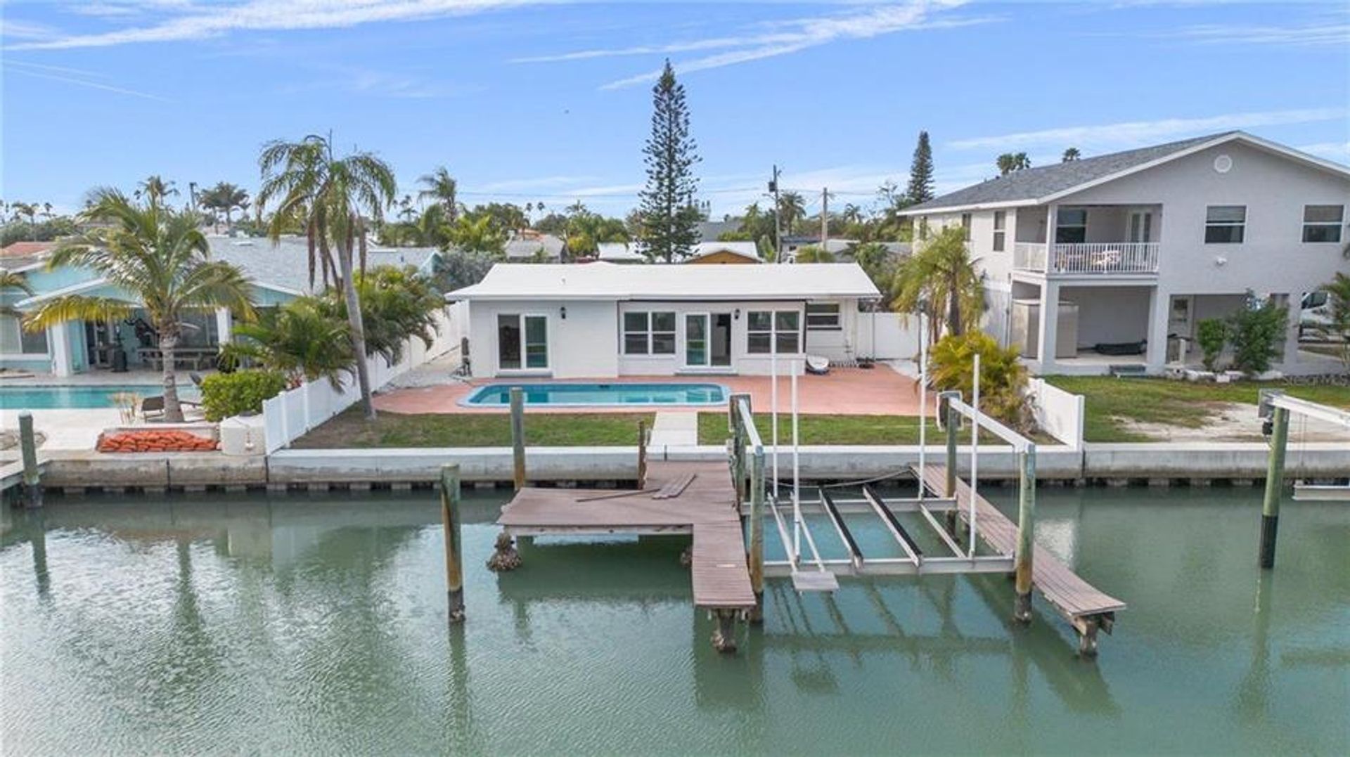 rumah dalam Pantai Madeira, Florida 12521882