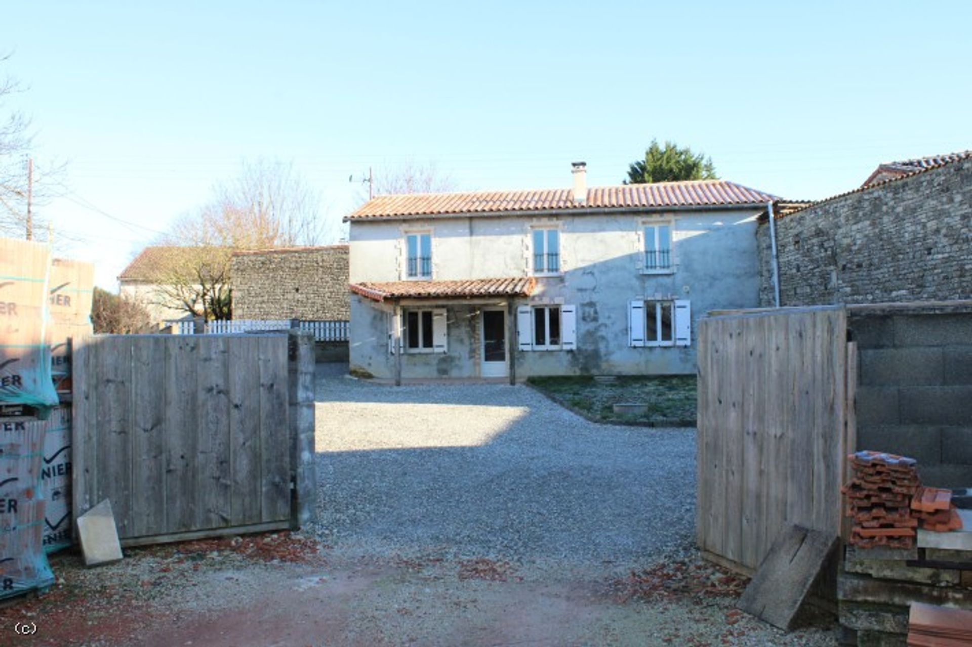 Casa nel Ruffec, Nouvelle-Aquitaine 12522328