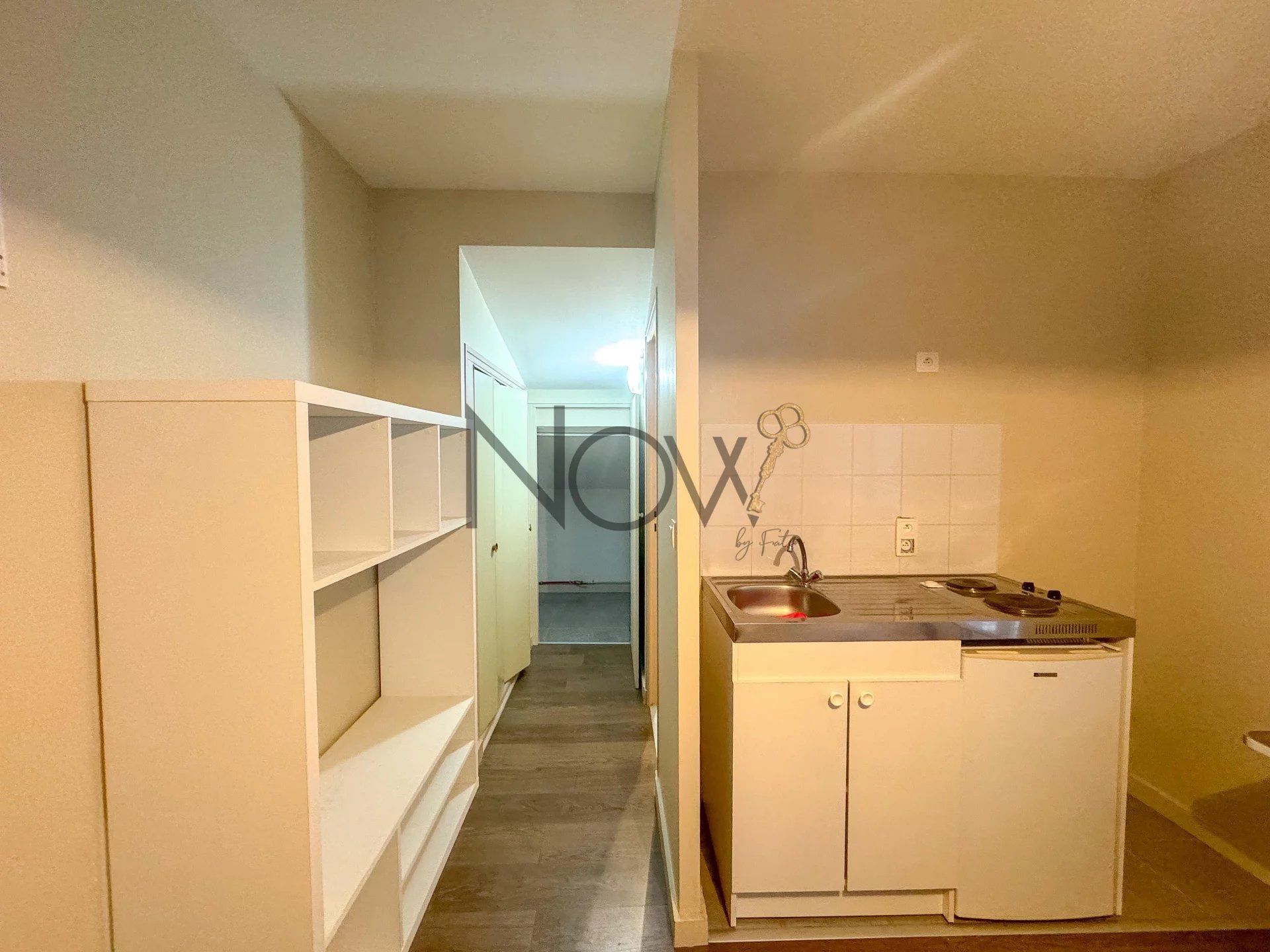 Osakehuoneisto sisään Avignon, Provence-Alpes-Cote d'Azur 12523473