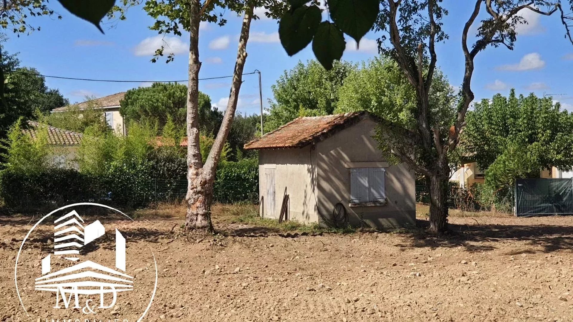 Tierra en Pleaux, Auvernia-Ródano-Alpes 12524700