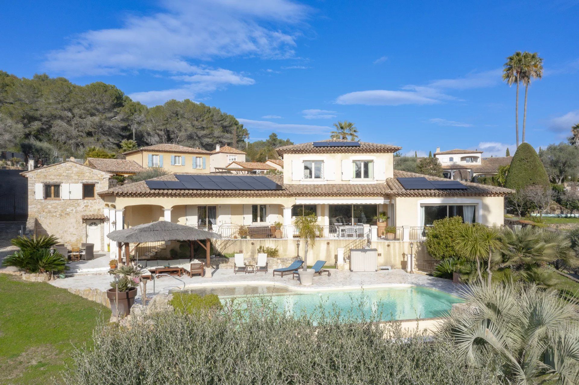 Kediaman dalam Mougins, Alpes-Maritimes 12524704