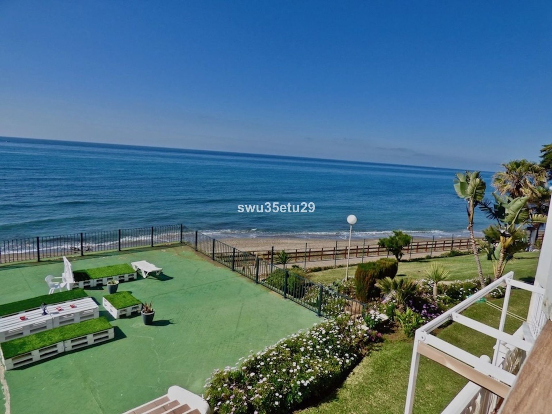 Condominium in Marbella, Andalusië 12525696