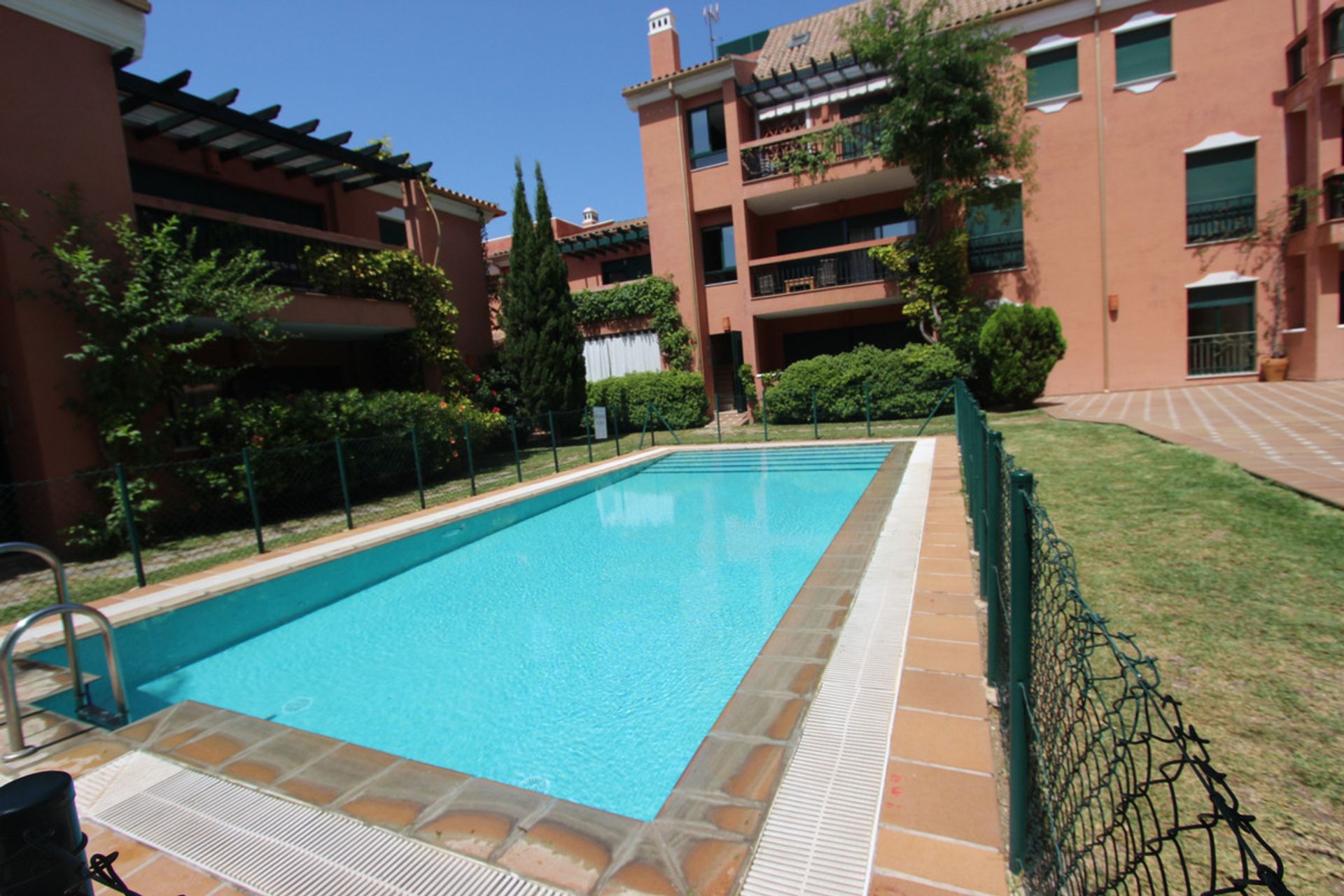 Condominium in Marbella, Andalusia 12526425