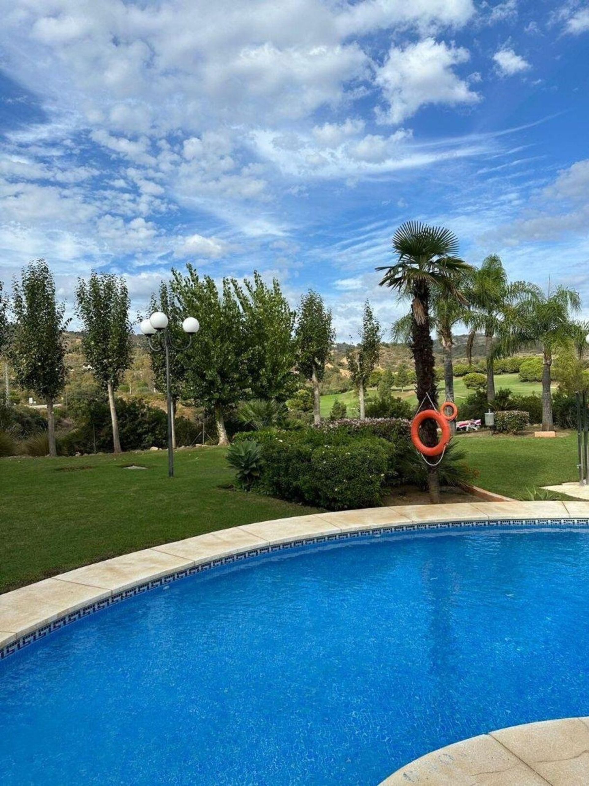 Condominium in Marbella, Andalucía 12526482