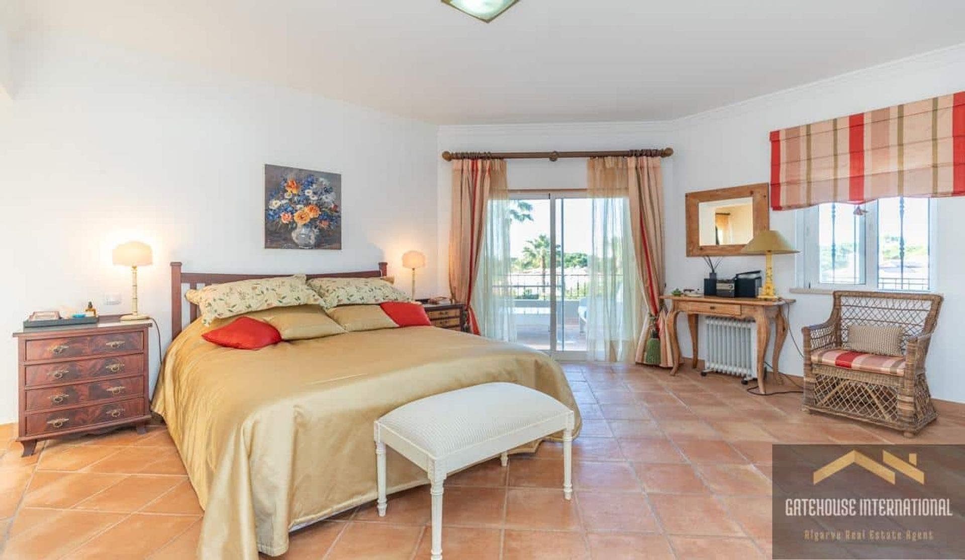 Huis in Quarteira, Faro 12526802