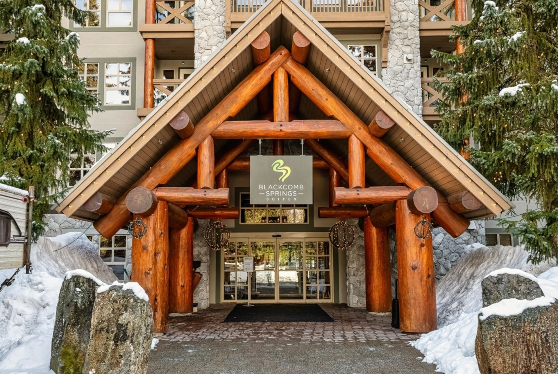 عمارات في Whistler, British Columbia 12527148