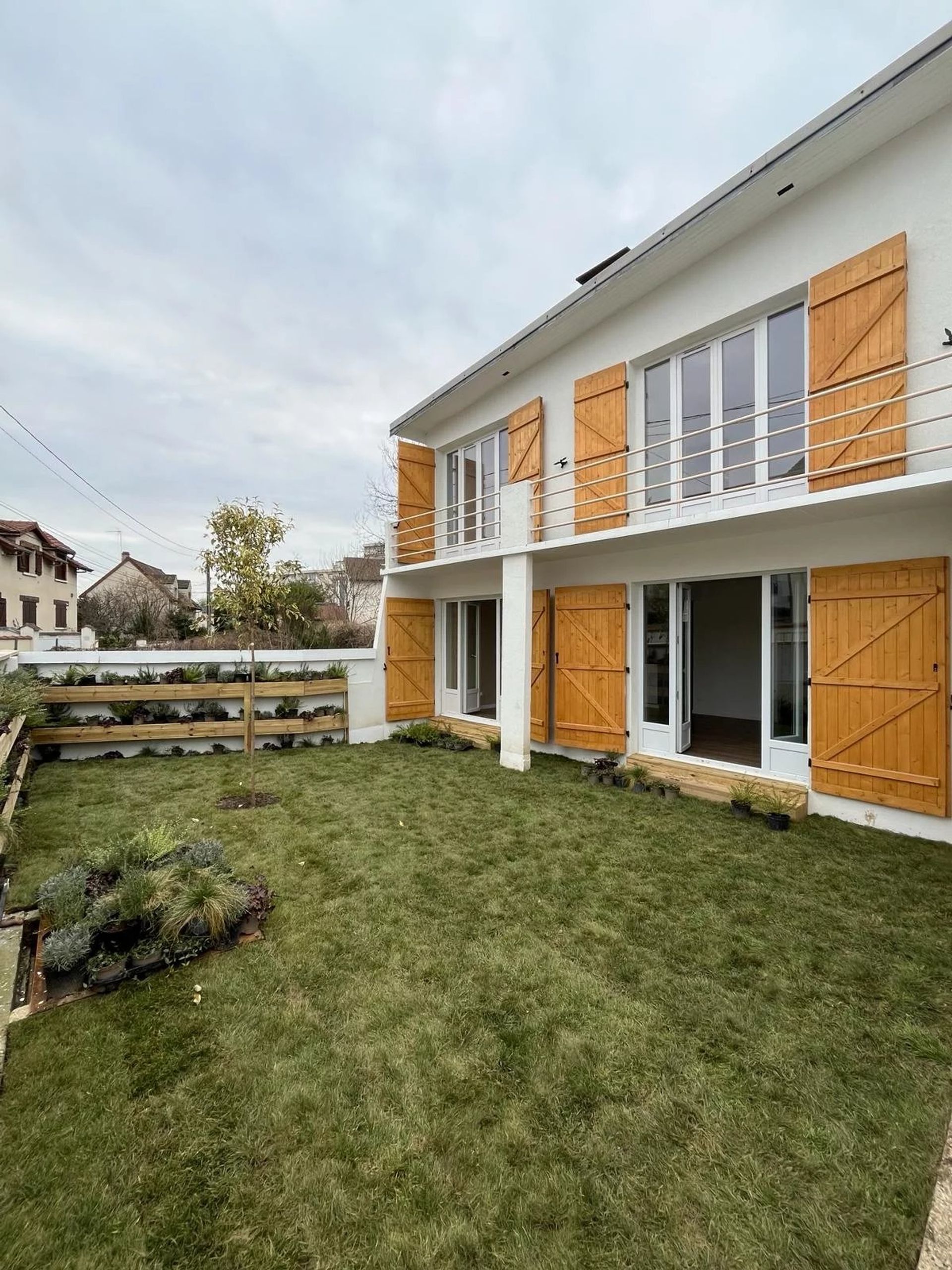 casa no Rosny-sous-Bois, Ile-de-France 12527343