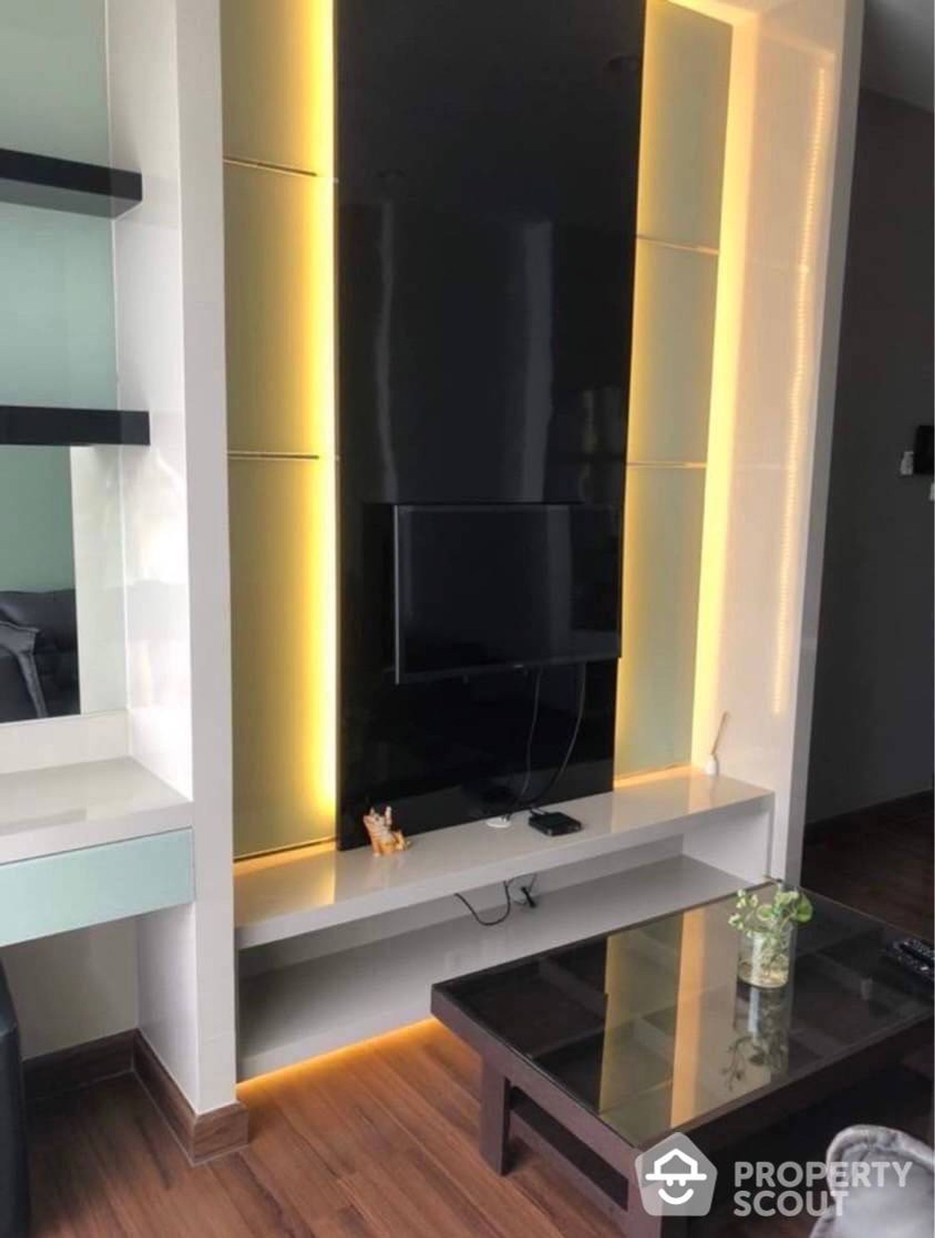 Condominium in , Krung Thep Maha Nakhon 12528343