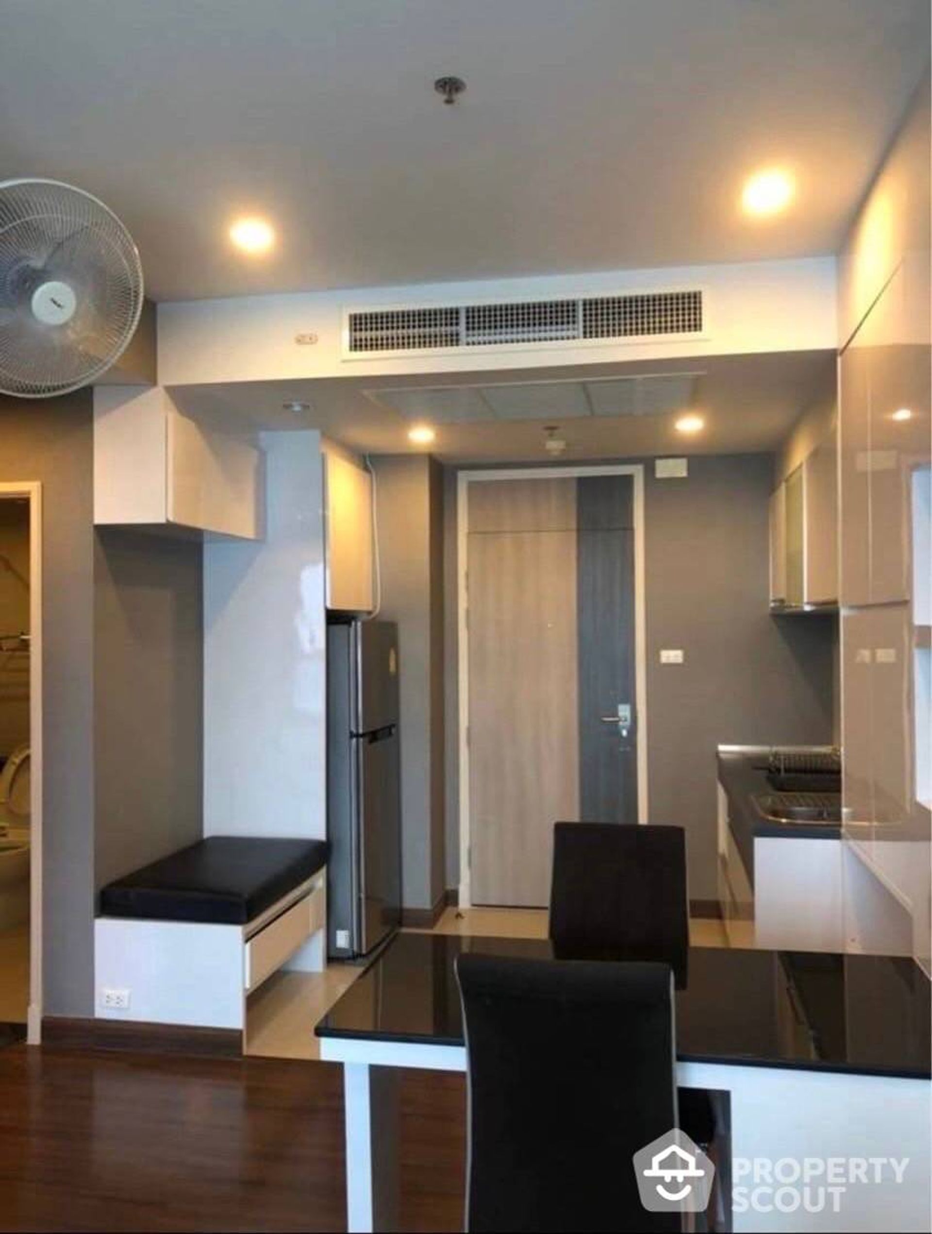 Condominium in , Krung Thep Maha Nakhon 12528343