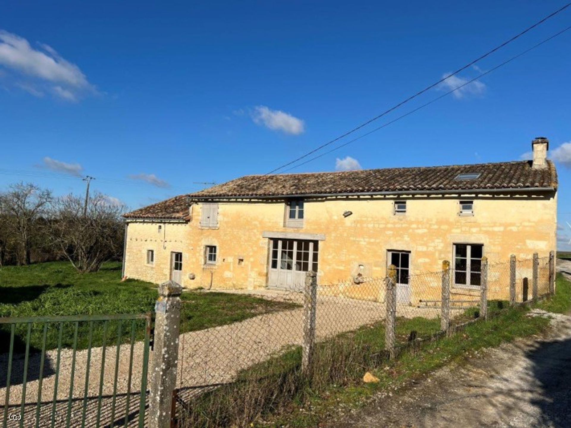 rumah dalam Villefagnan, Nouvelle-Aquitaine 12528605