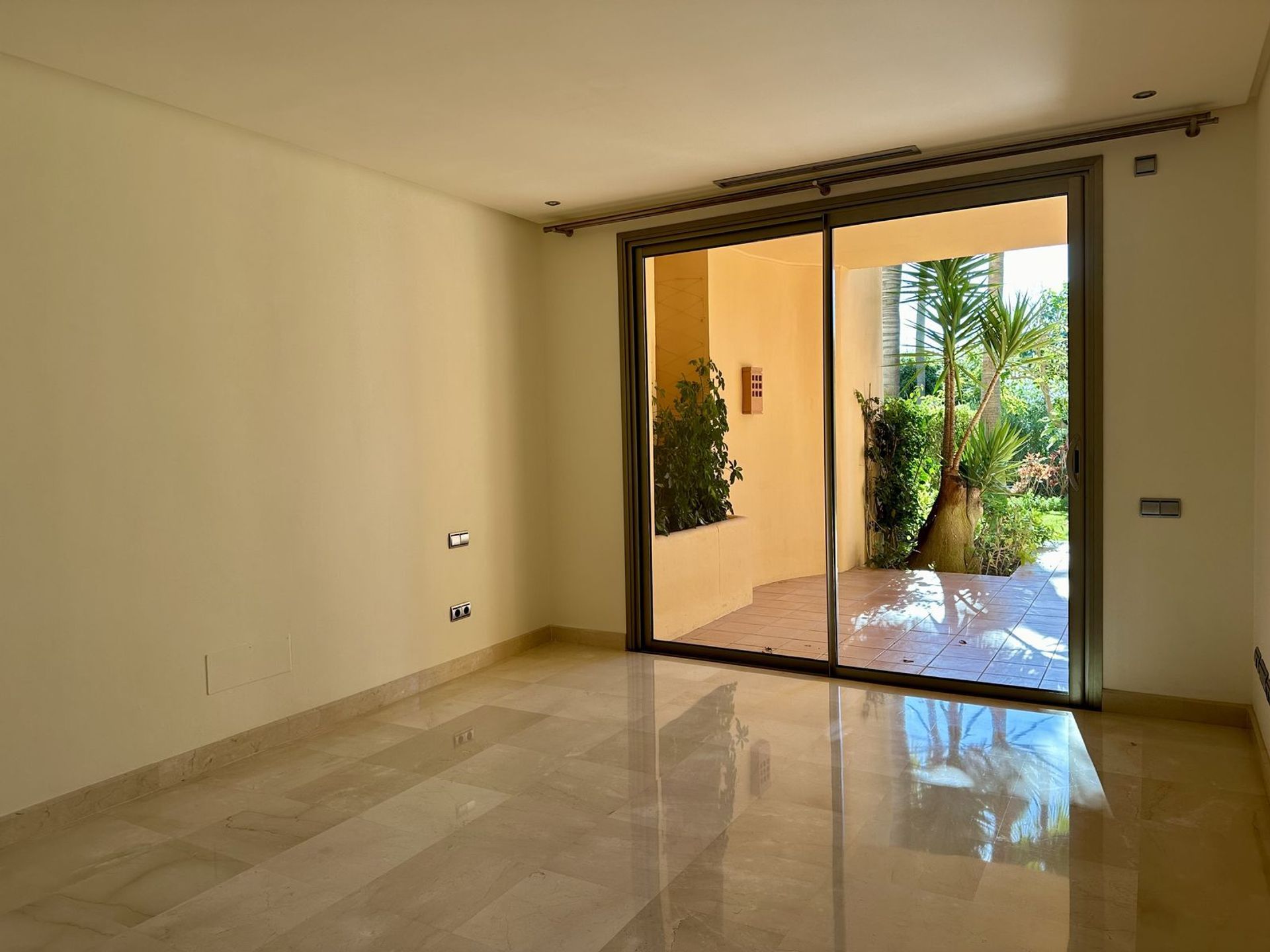 Condominium in Marbella, Andalucía 12528696