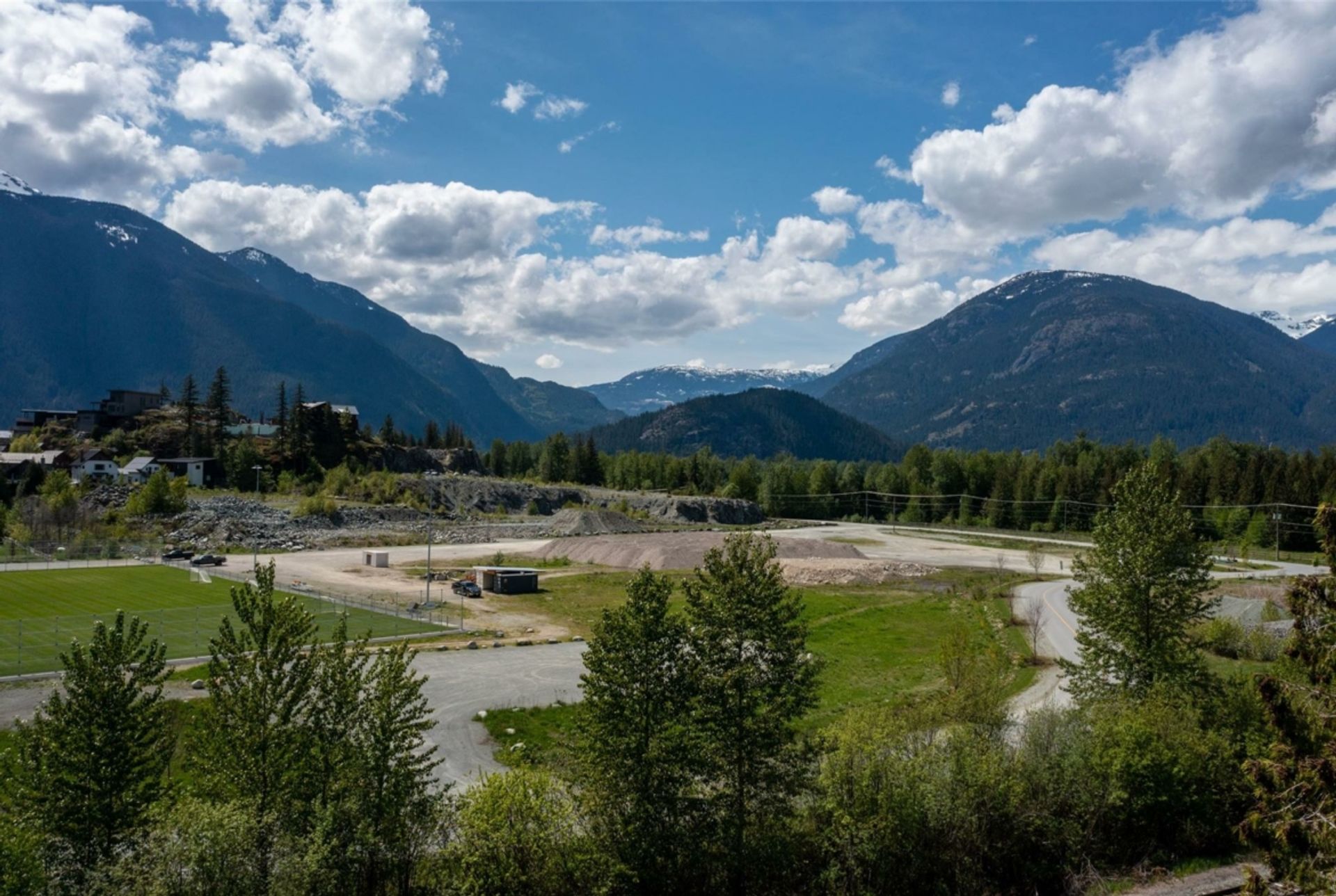 Земельные участки в Pemberton, British Columbia 12529381