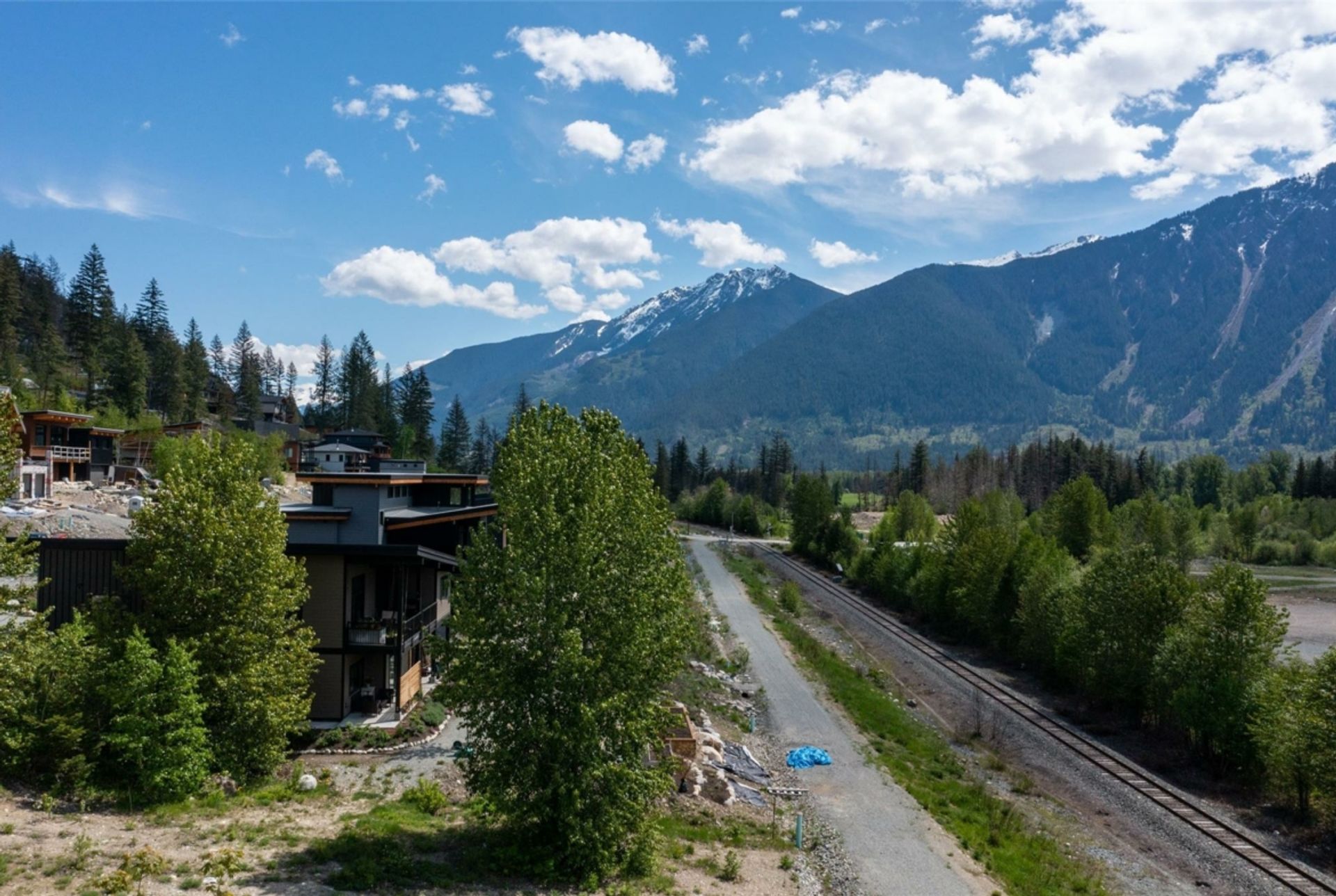 Земельные участки в Pemberton, British Columbia 12529381