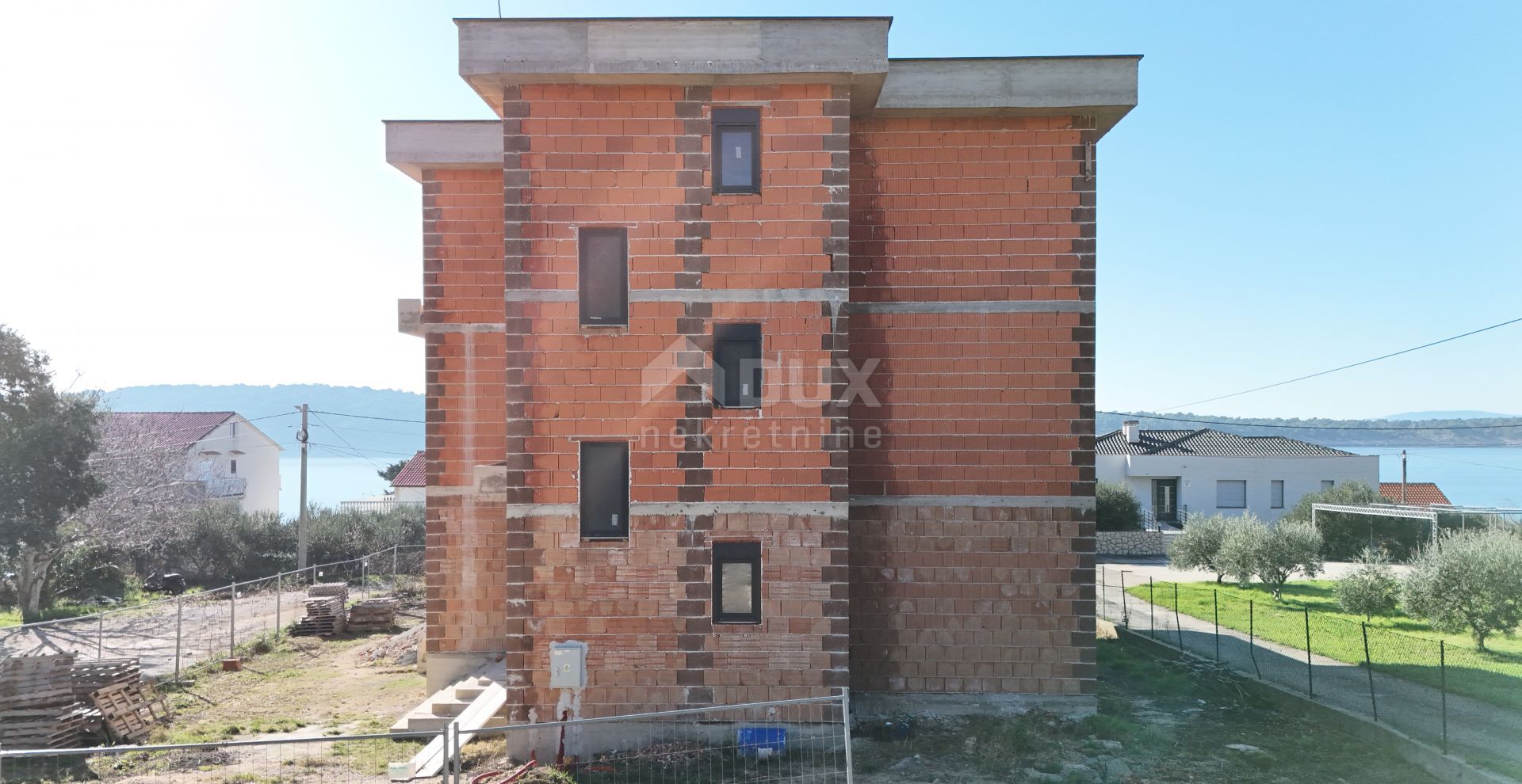 Condominio en Barbat, Primorje-Gorski Kotar County 12529411