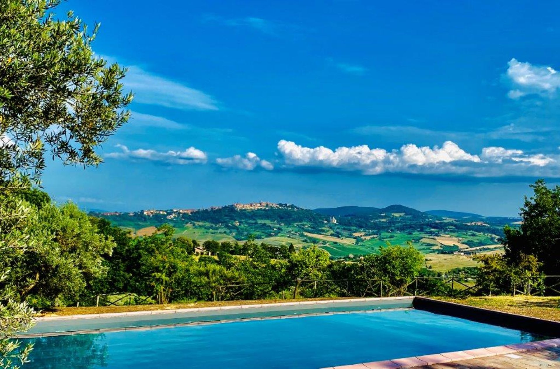 casa en Montefollonico, Tuscany 12529877