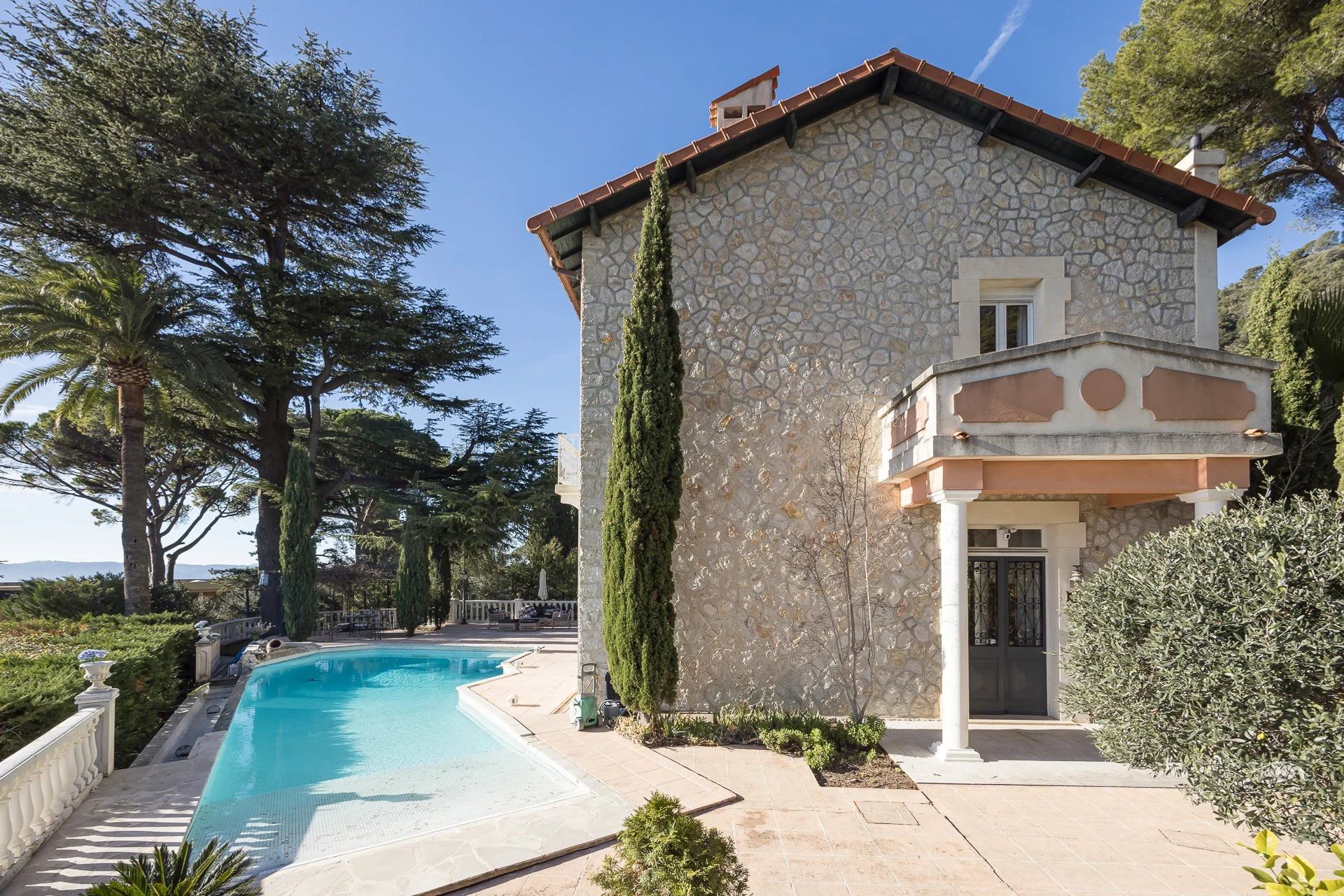 Hus i Grasse, Provence-Alpes-Côte d'Azur 12530983