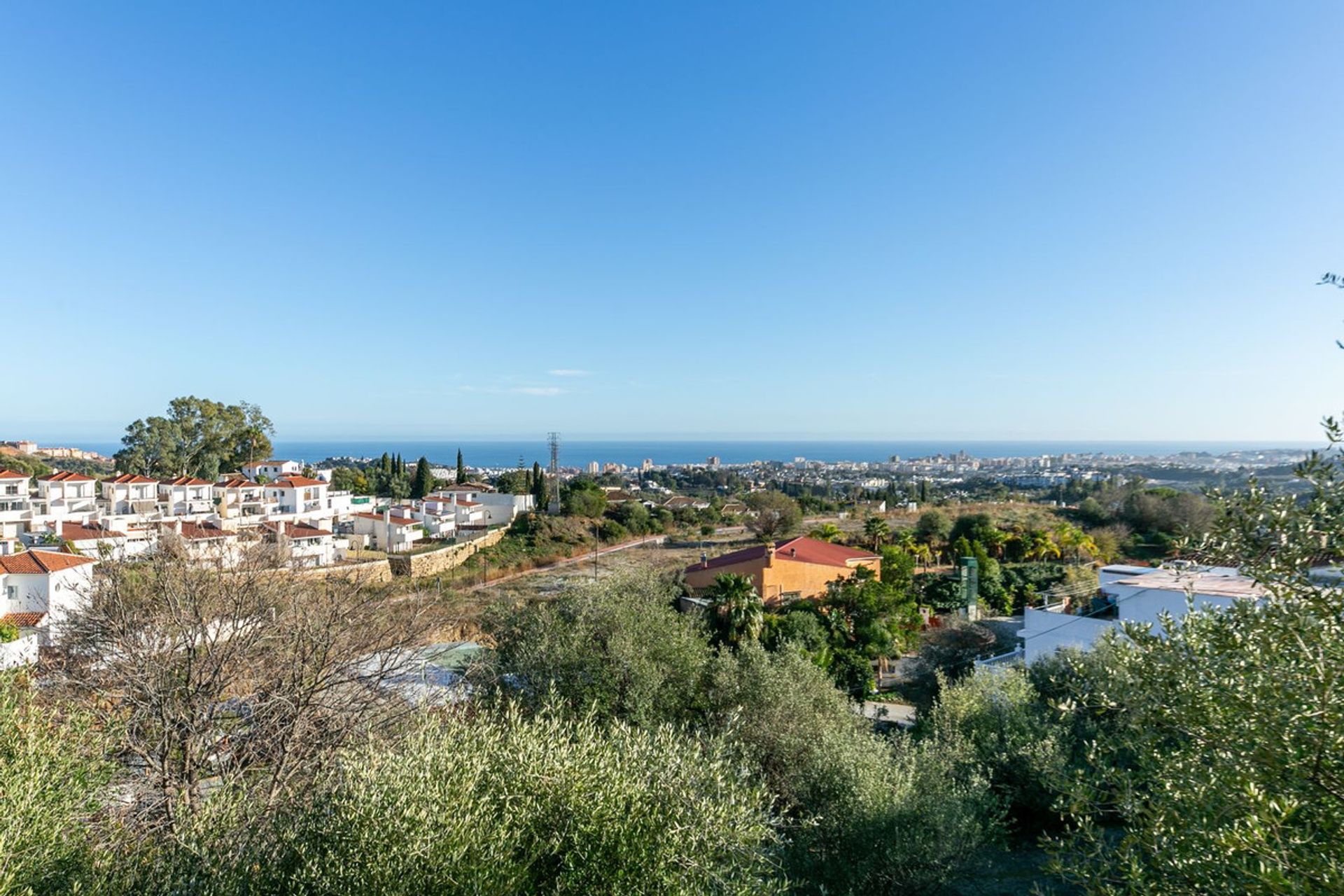 Maa sisään Mijas, Andalusia 12531100