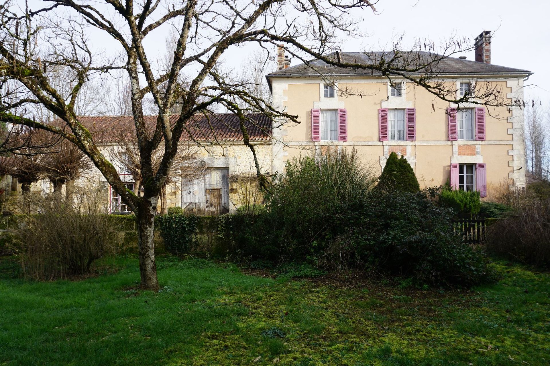 آخر في La Chapelle-Faucher, نوفيل آكيتاين 12531748