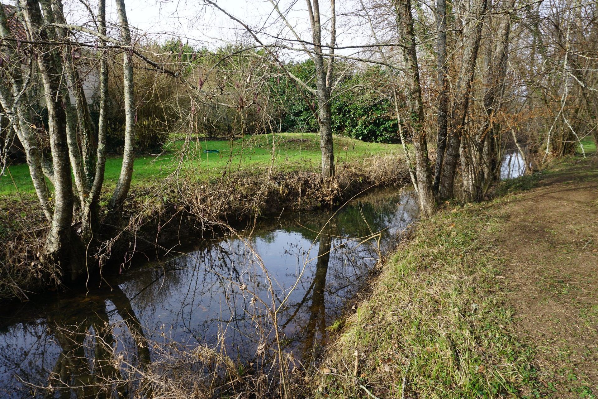 آخر في La Chapelle-Faucher, نوفيل آكيتاين 12531748