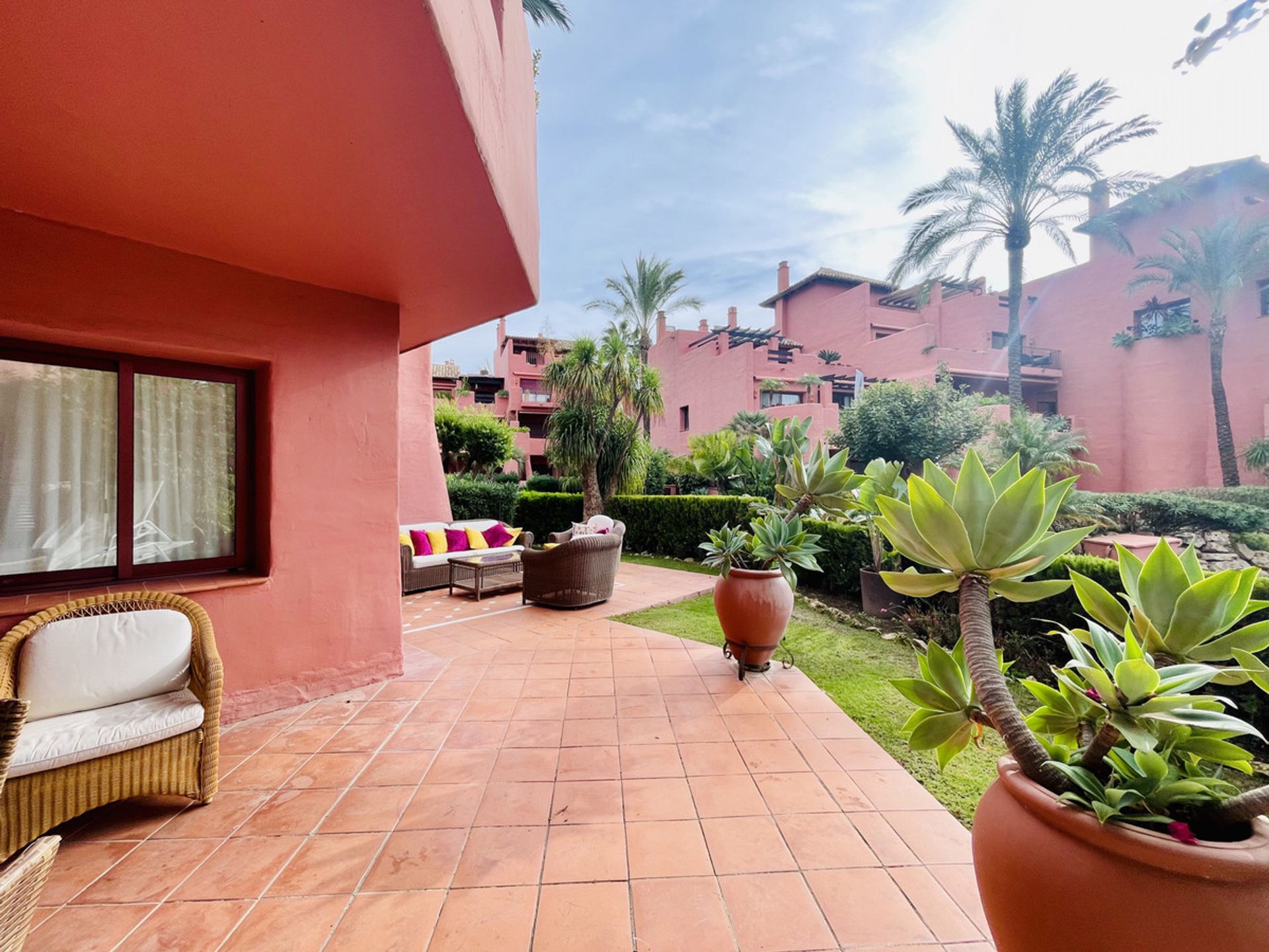 Condominio nel Estepona, Andalusia 12532463