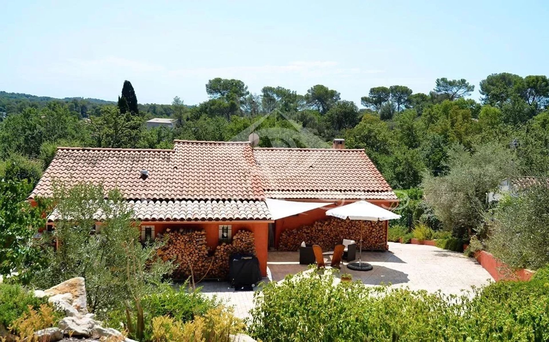 Hus i Le Plan, Provence-Alpes-Cote d'Azur 12533521