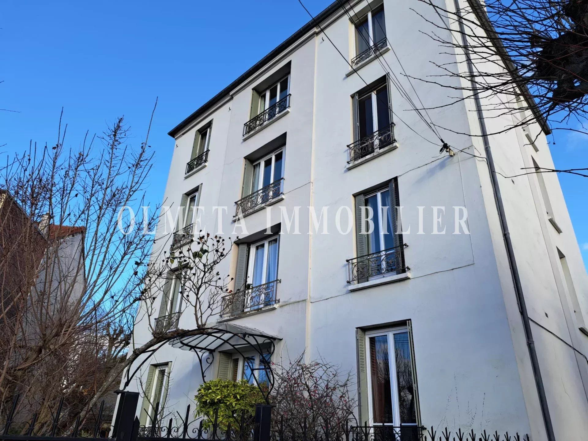 Condominium in Enghien-les-Bains, Ile-de-France 12533584