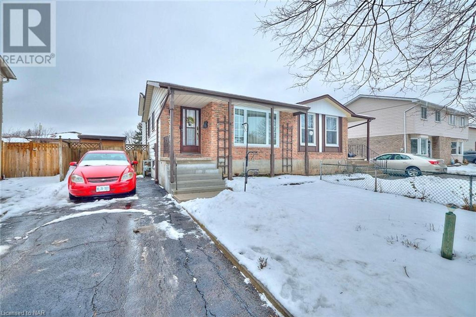 Huis in St. Catharines, Ontario 12534601