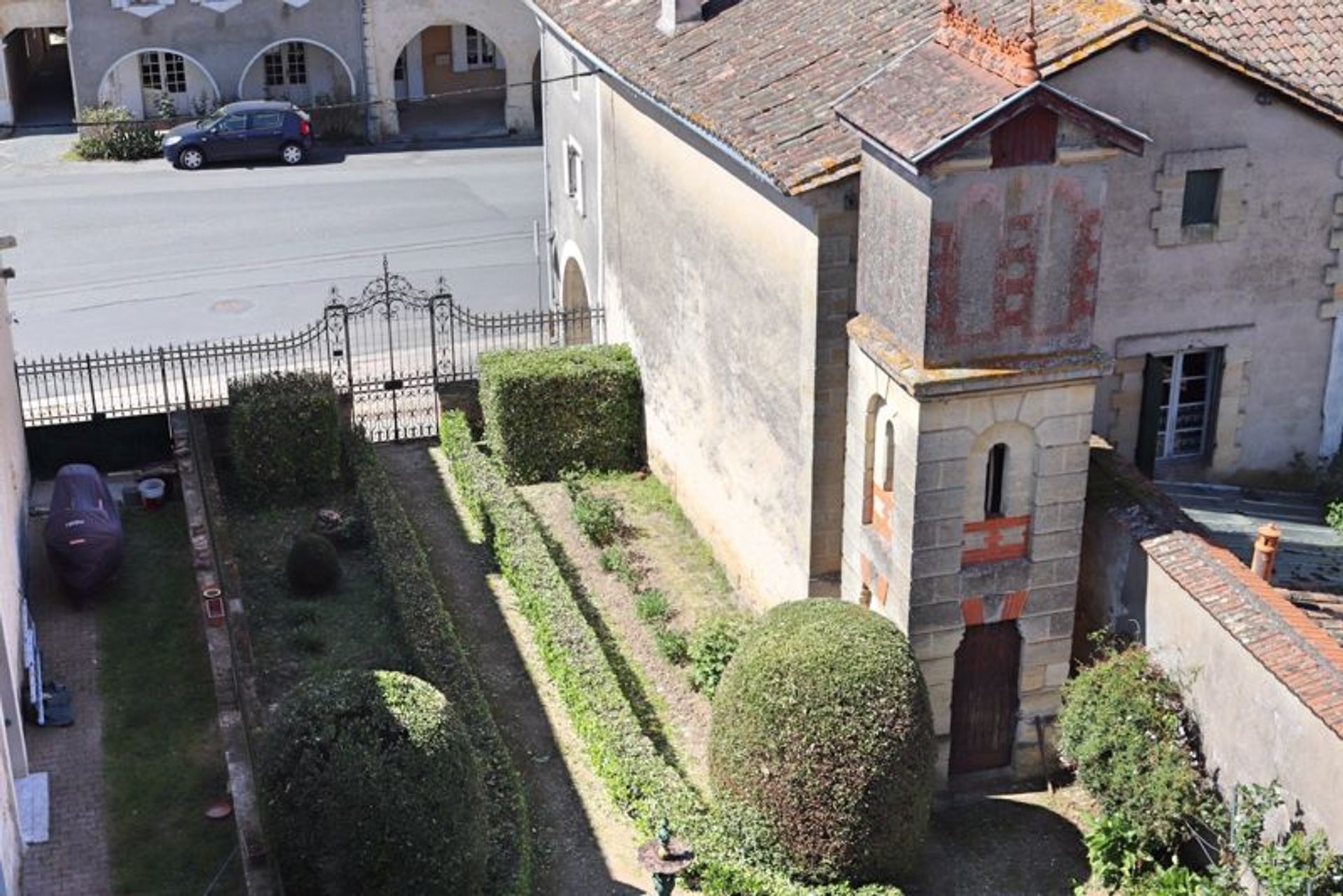 House in Pujols, Nouvelle-Aquitaine 12534672