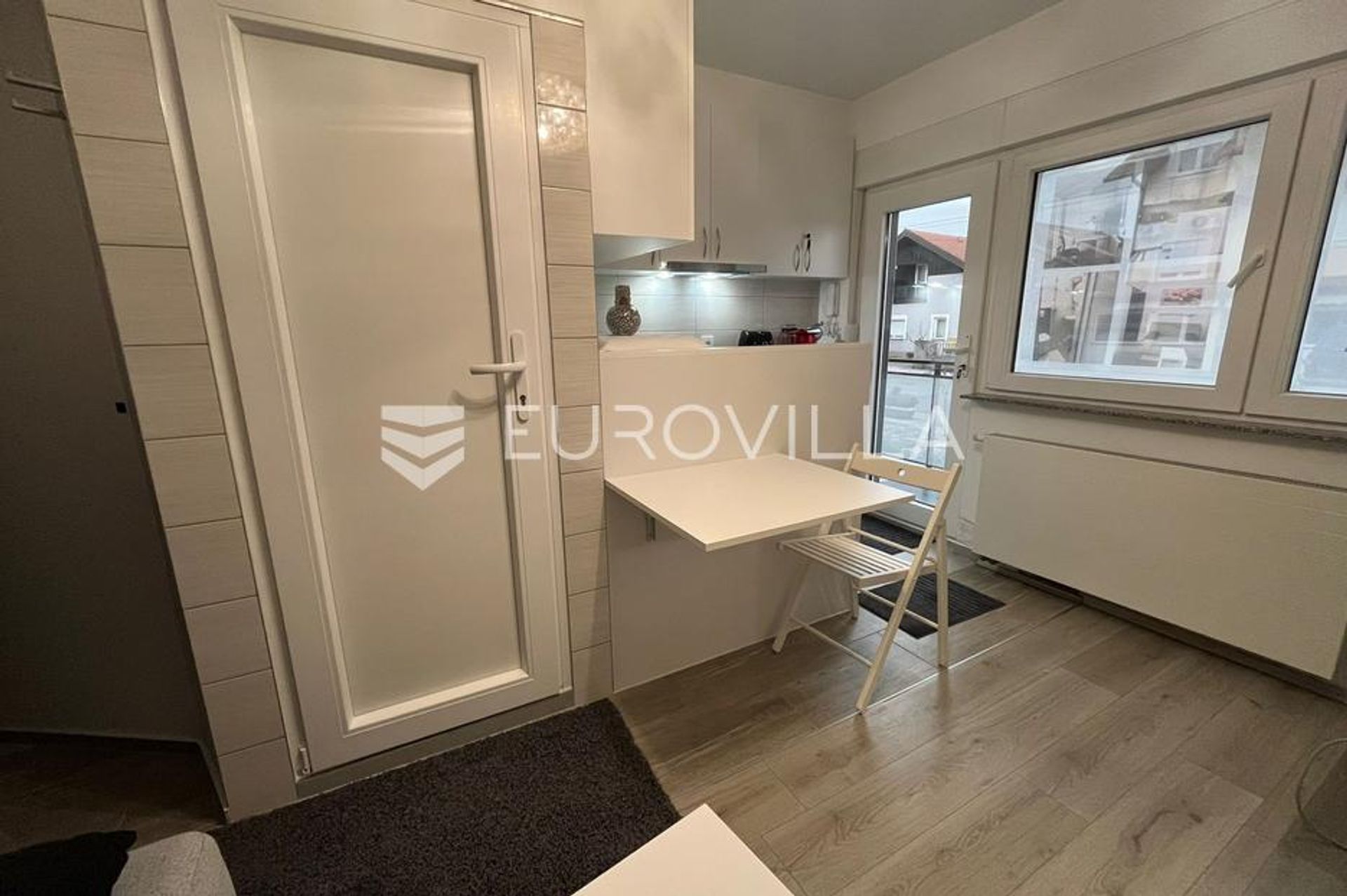 Yang lain dalam Sesvete, Zagreb, Grad 12534711