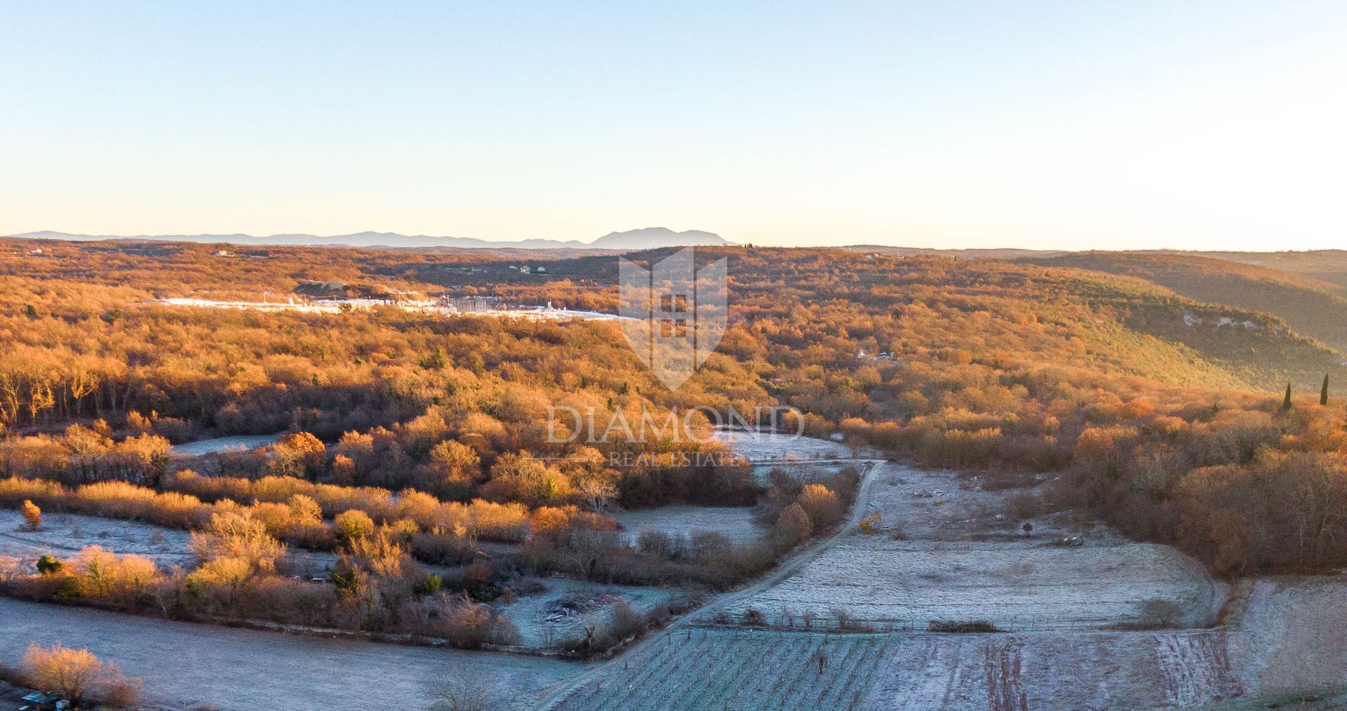 Land in Kanfanar, Istarska Zupanija 12535001