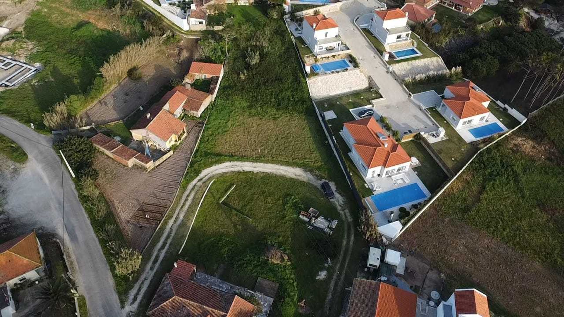 Land in São Martinho do Porto, Leiria 12535258