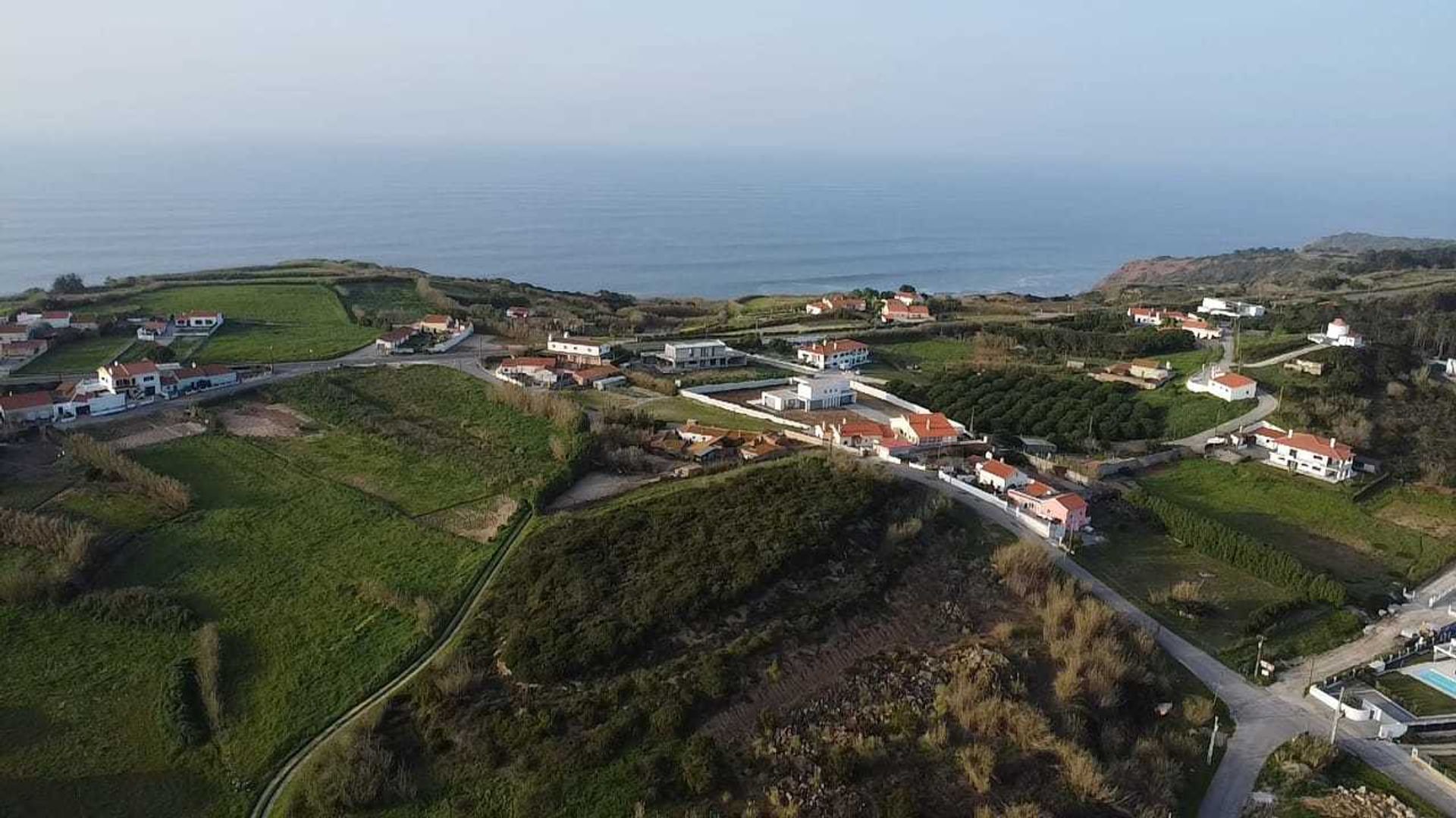 Tierra en São Martinho do Porto, Leiria District 12535258