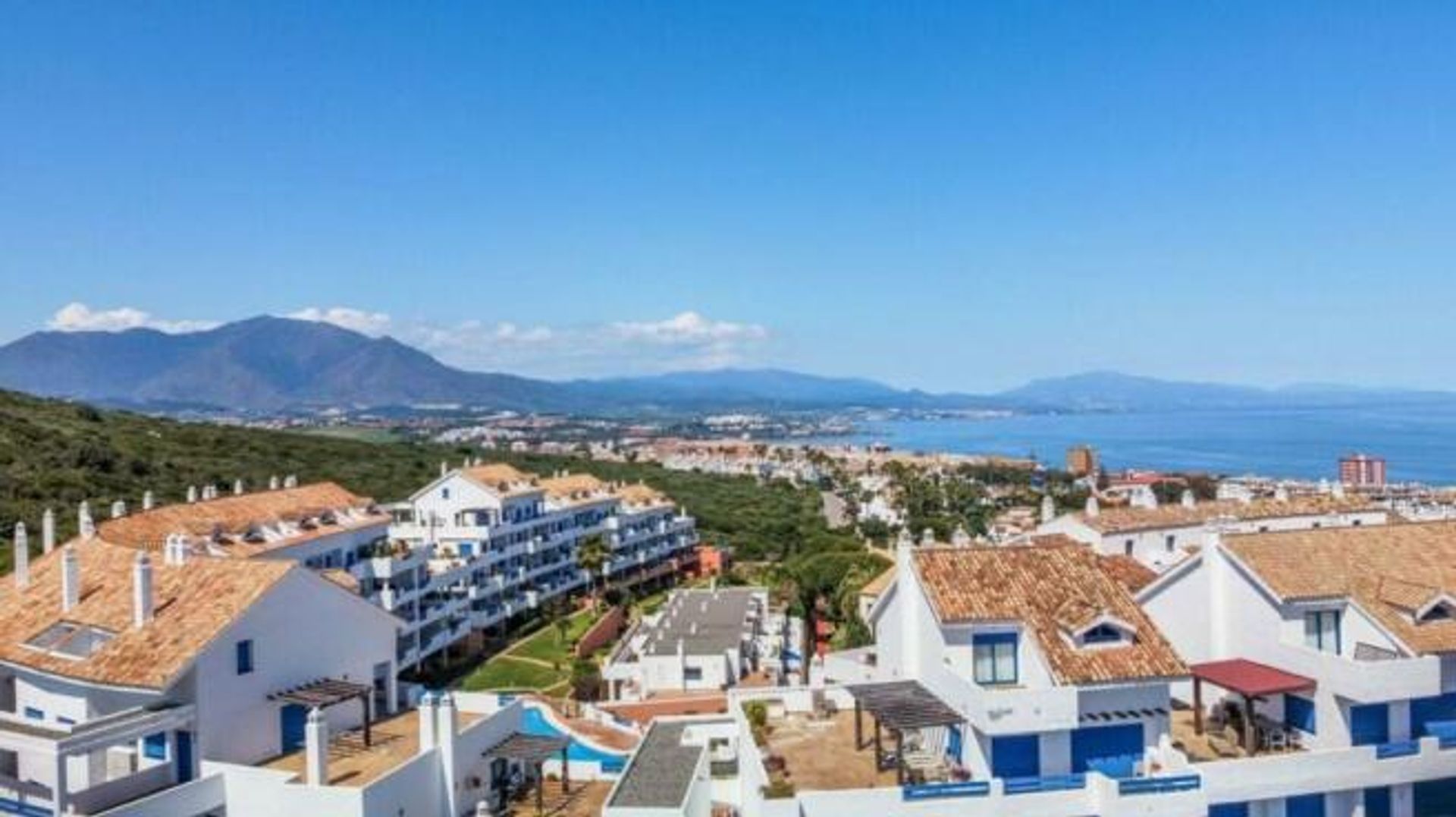 Condominio nel Puerto de la Duquesa, Andalusia 12535580