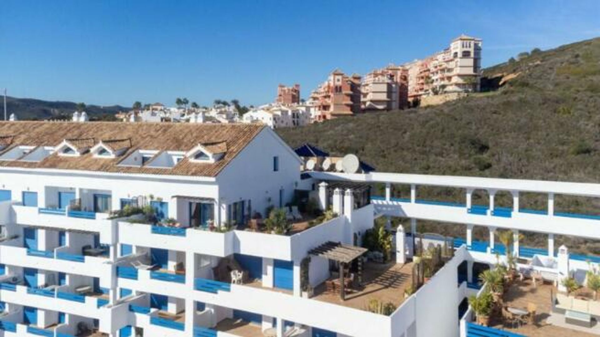 Kondominium dalam Puerto de la Duquesa, Andalusia 12535580