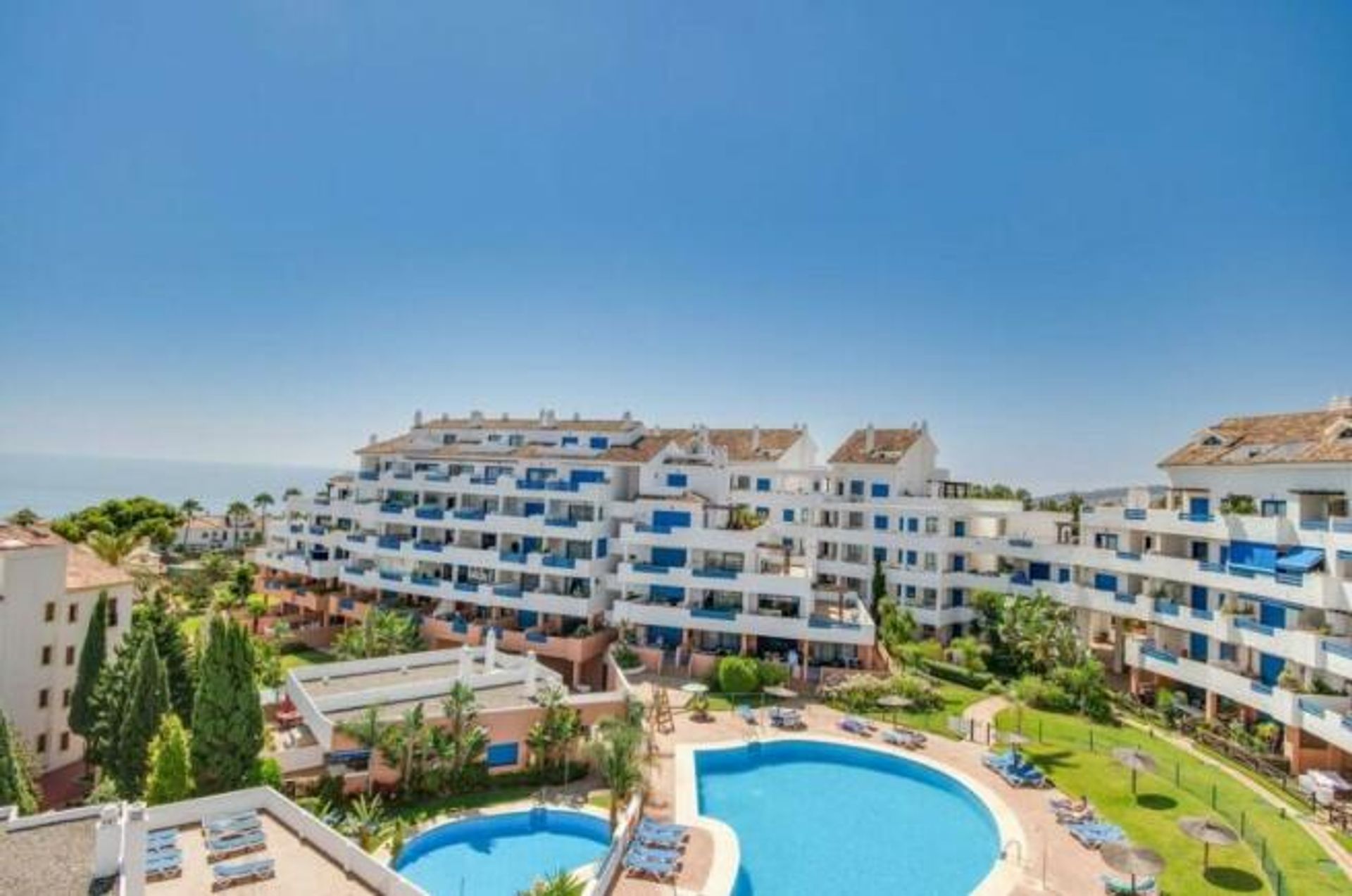 Condominio nel Puerto de la Duquesa, Andalusia 12535580