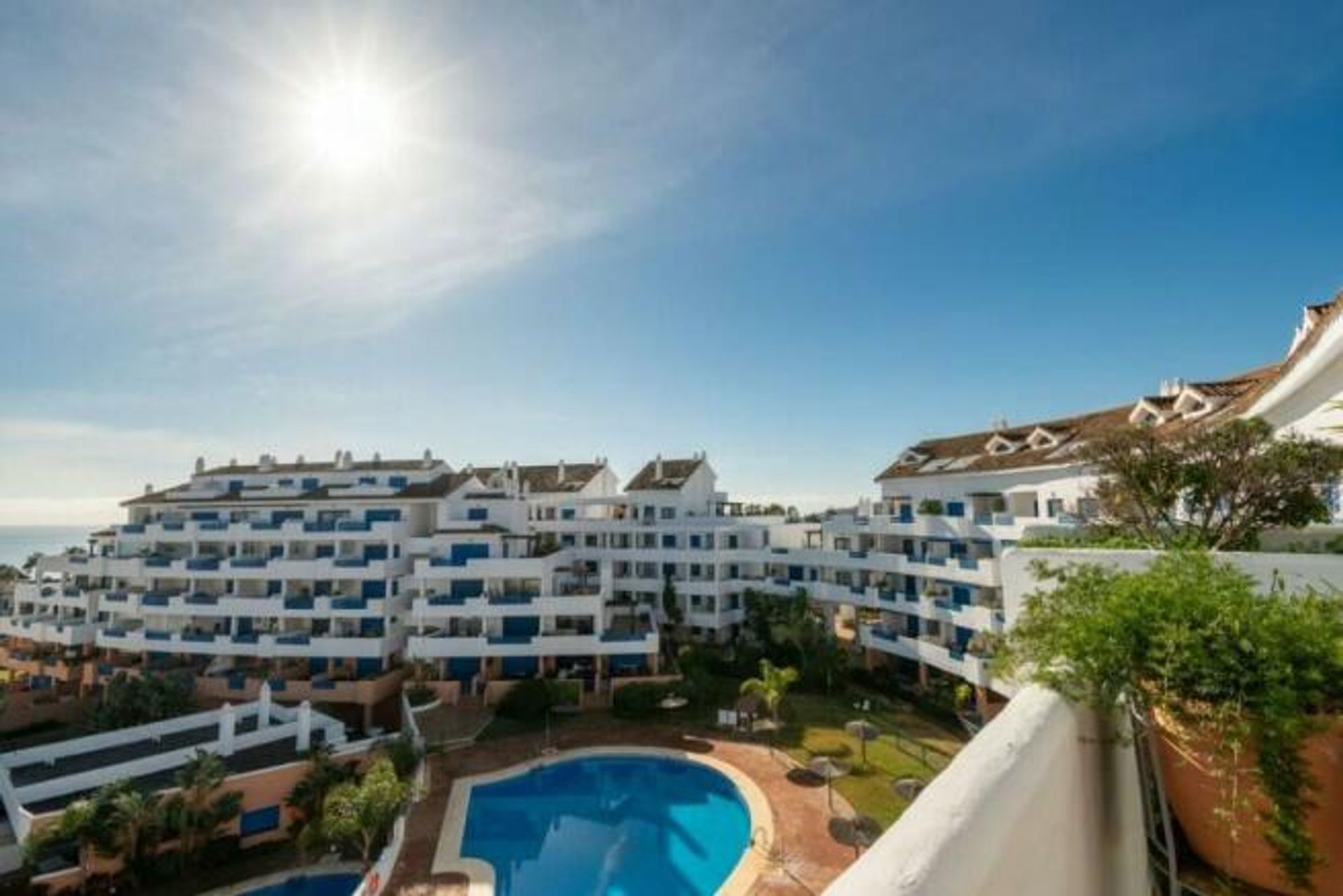 Condominium in Puerto de la Duquesa, Andalusia 12535580