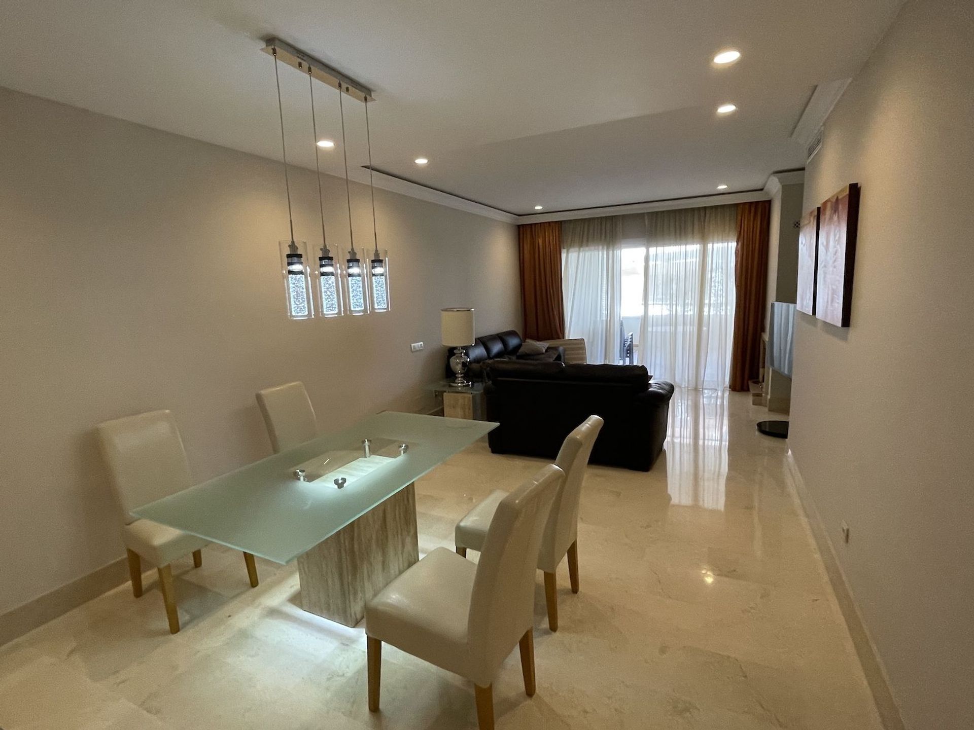 Condominium in Estepona, Andalusië 12535704