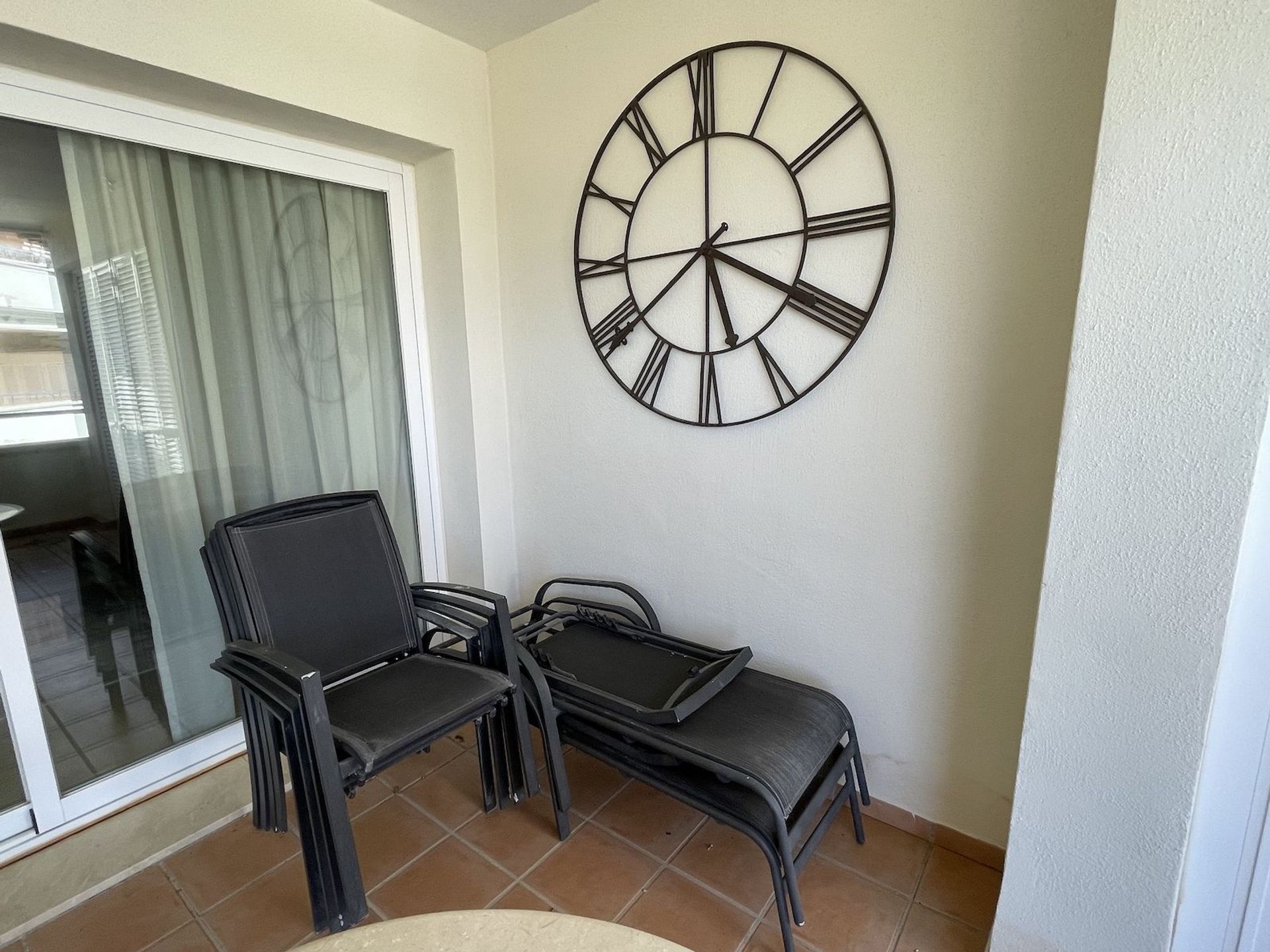 Condominium in Estepona, Andalucía 12535704