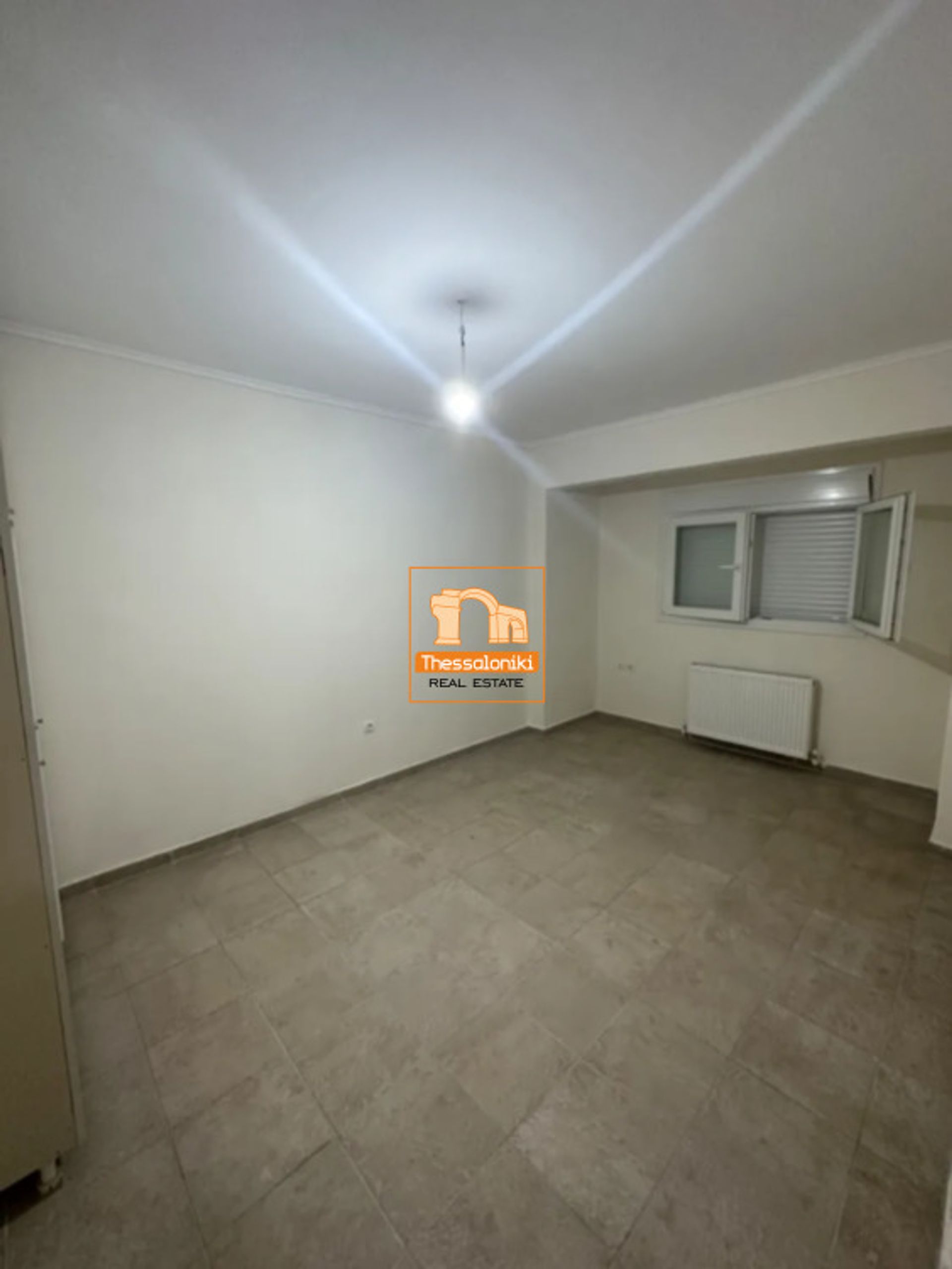 Condominium dans Thessaloniki,  12536336