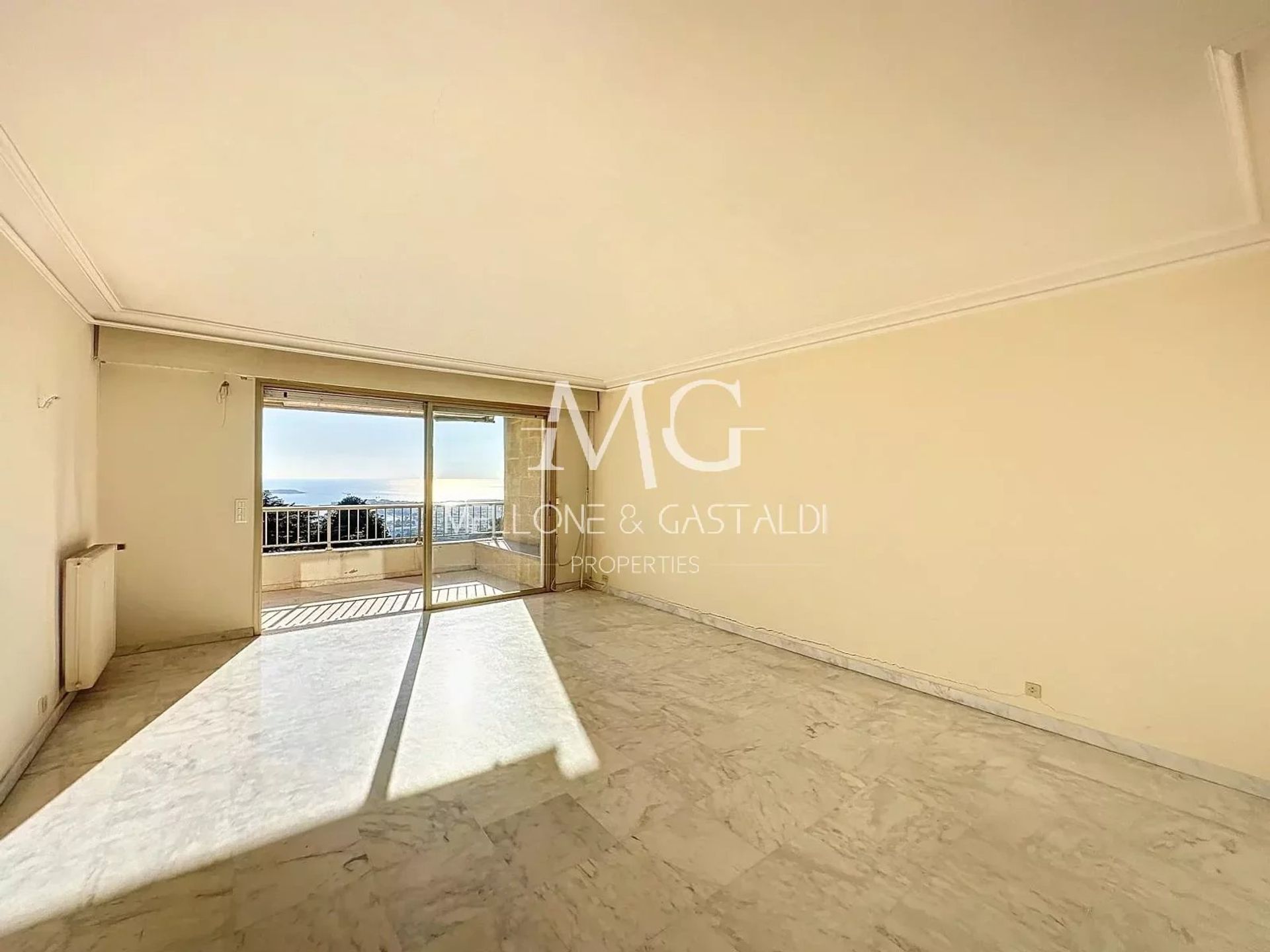 Condominium in Cannes, Provence-Alpes-Côte d'Azur 12536979