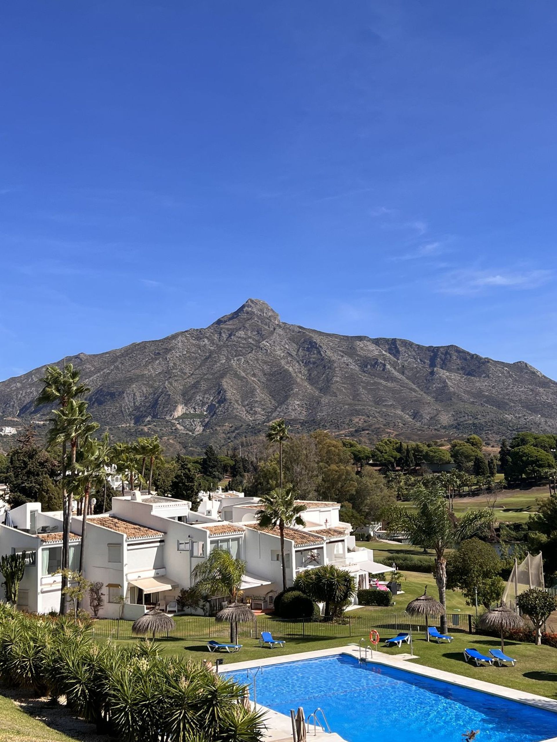 Condominium in Marbella, Andalucía 12538062