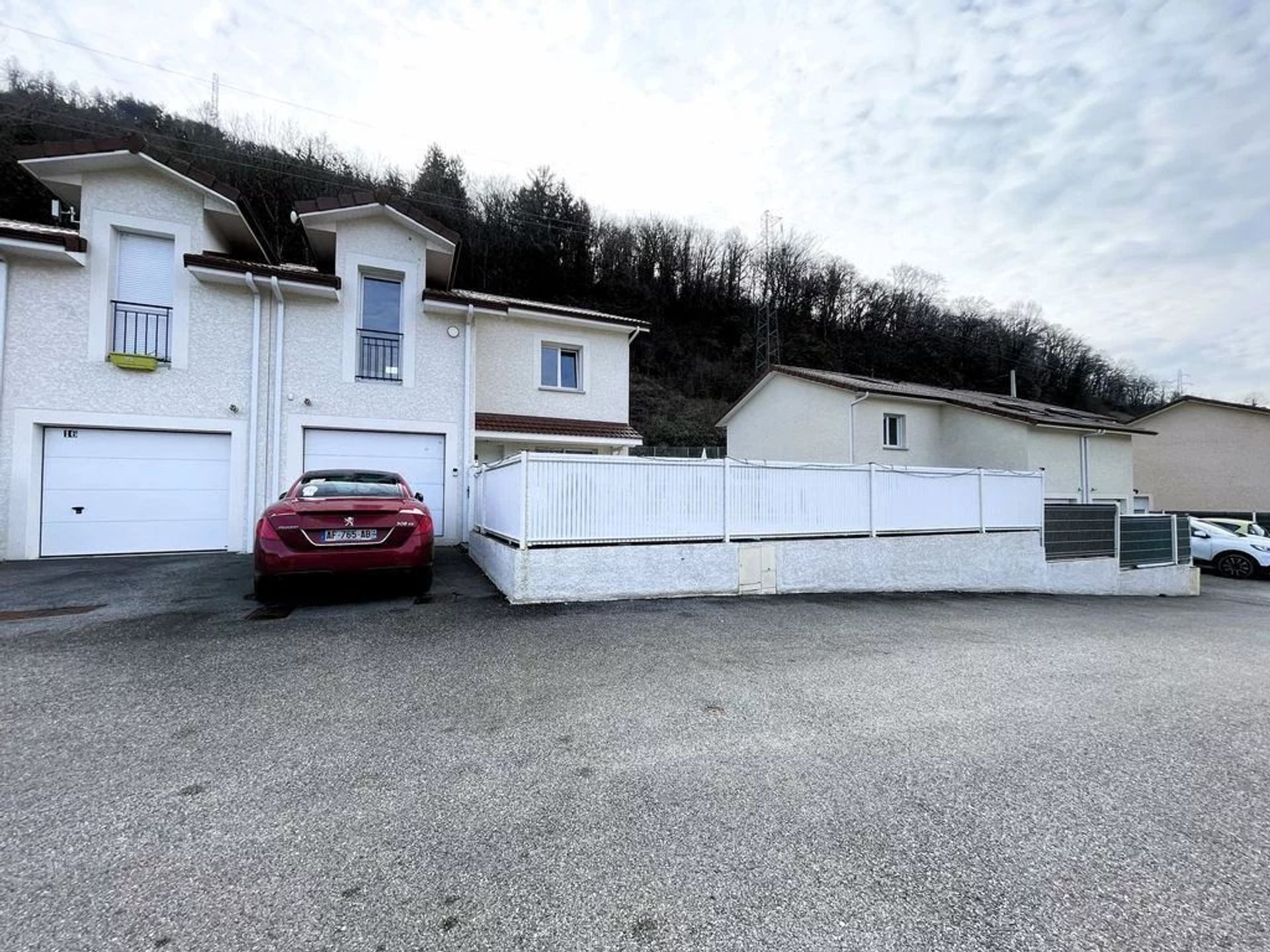 Beberapa Rumah di Le Champ-pres-Froges, Auvergne-Rhone-Alpes 12538973