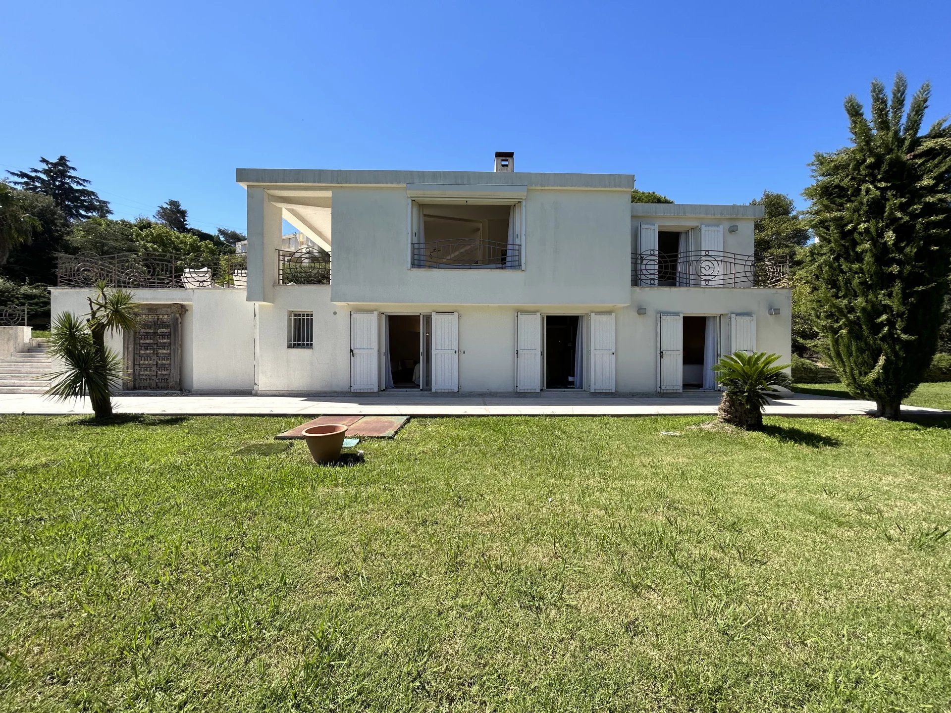 House in Cannes, Alpes-Maritimes 12538984